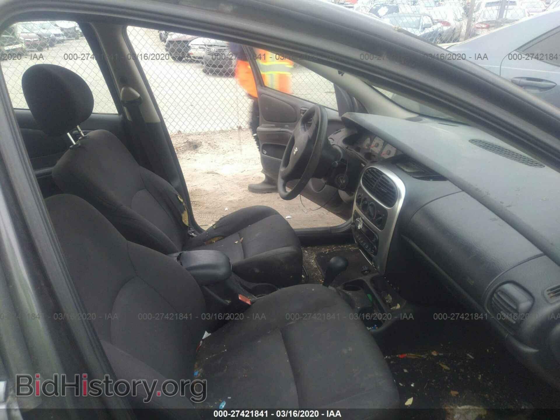 2004 DODGE NEON - VIN: 1B3ES56C24D592824 - Photo 5