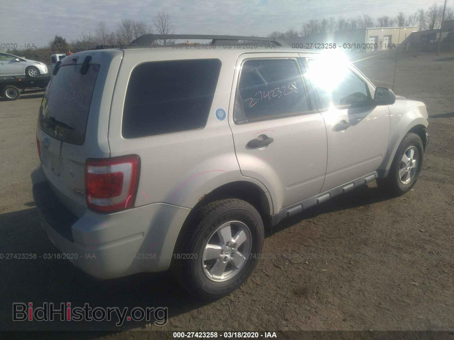 2009 FORD ESCAPE - VIN: 1FMCU93789KC58357 - Фото 4