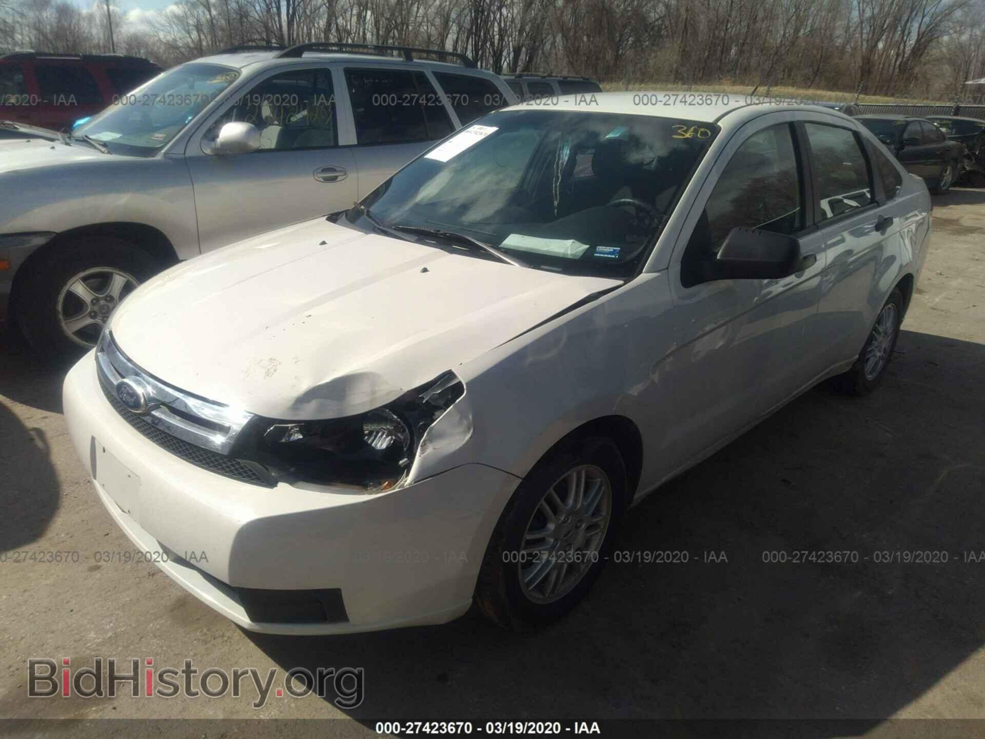 2011 FORD FOCUS - VIN: 1FAHP3FN6BW102993 - Фото 2