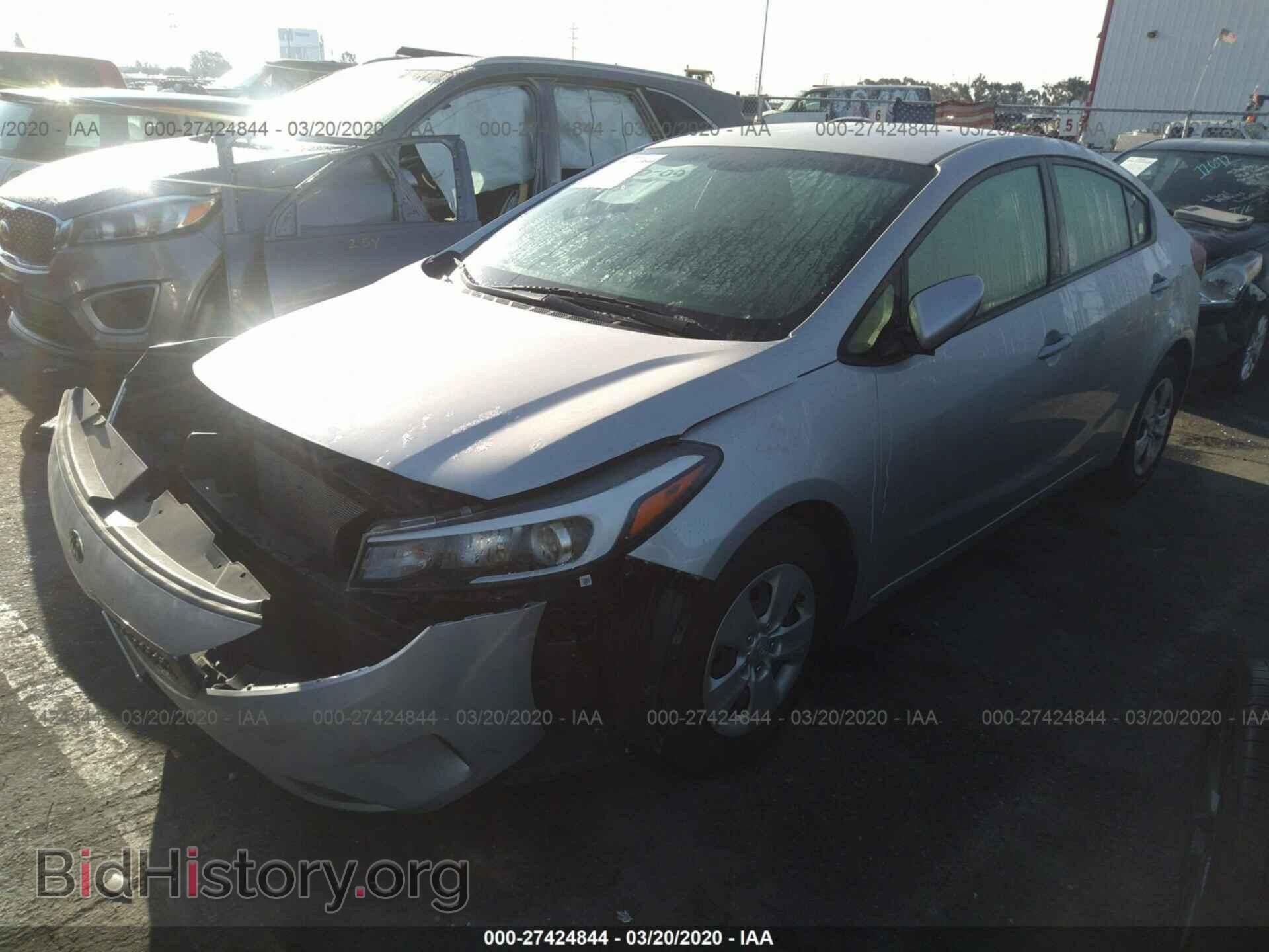 2017 KIA FORTE - VIN: 3KPFK4A78HE136032 - Photo 2