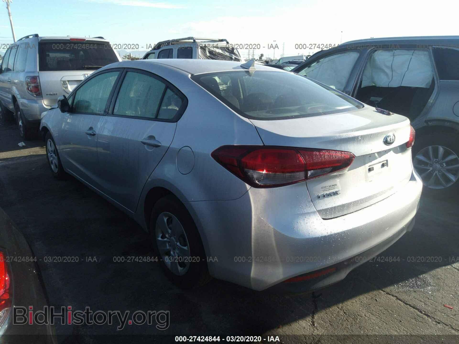 2017 KIA FORTE - VIN: 3KPFK4A78HE136032 - Photo 3