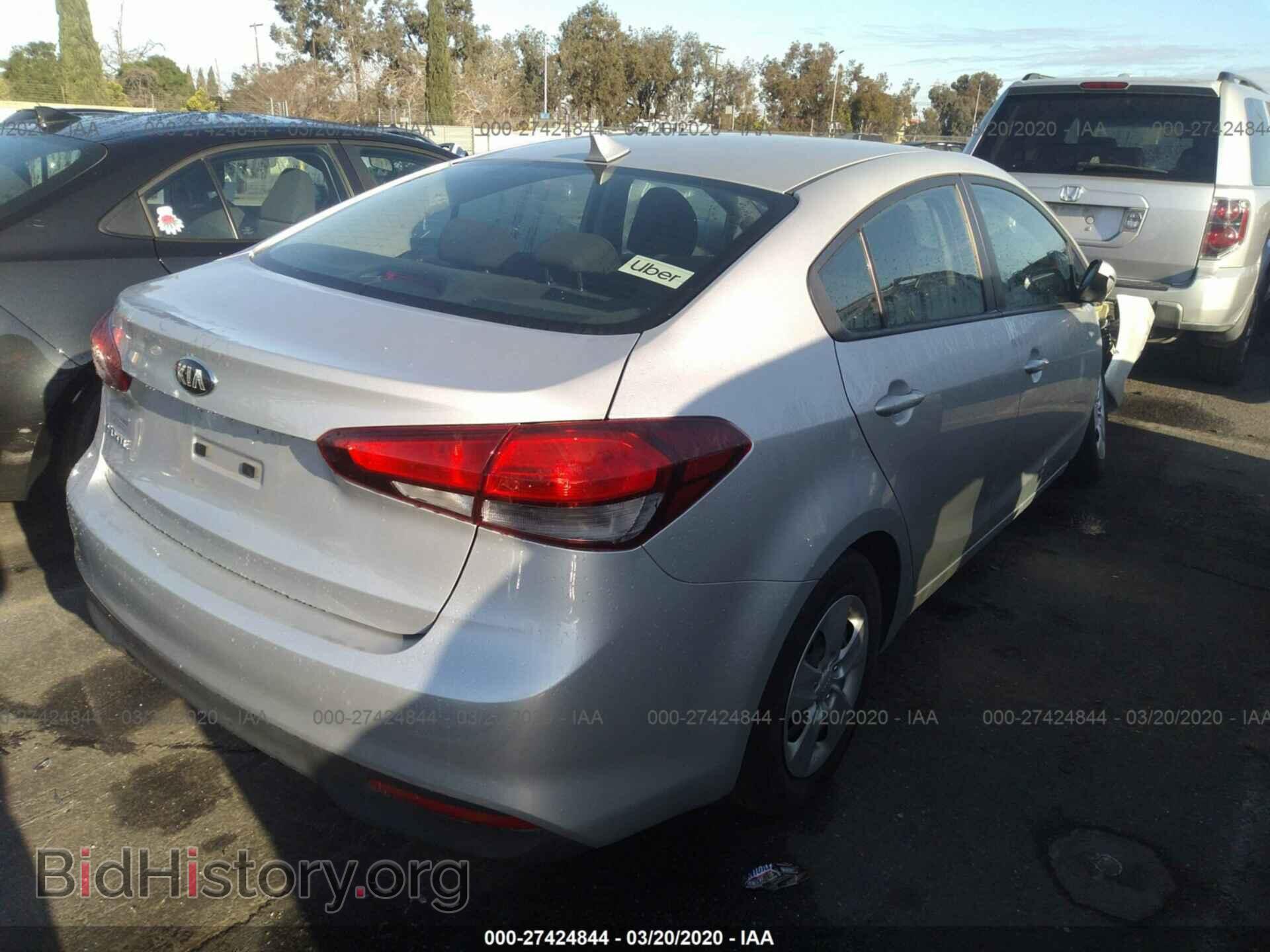 2017 KIA FORTE - VIN: 3KPFK4A78HE136032 - Photo 4