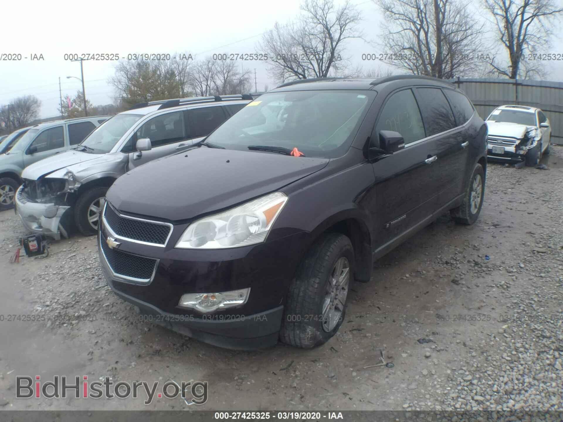 2009 CHEVROLET TRAVERSE - VIN: 1GNER23D09S153654 - Фото 2