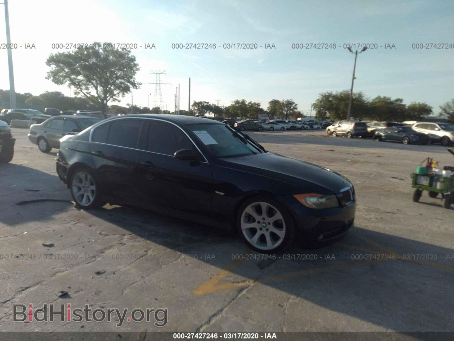 Photo WBAVB33526PS12131 - BMW 330 2006