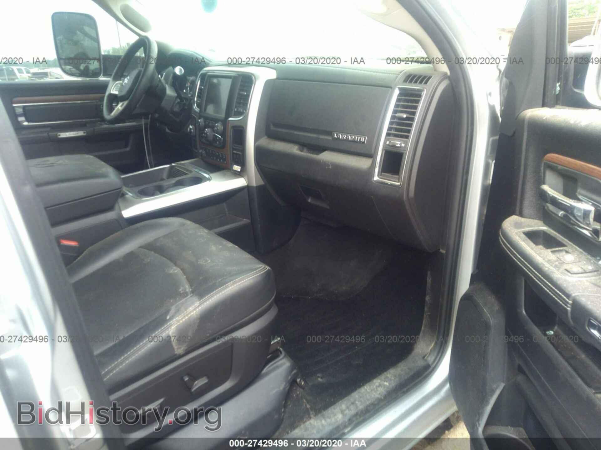 2017 RAM 2500 - VIN: 3C6UR5FLXHG588655 - Фото 5