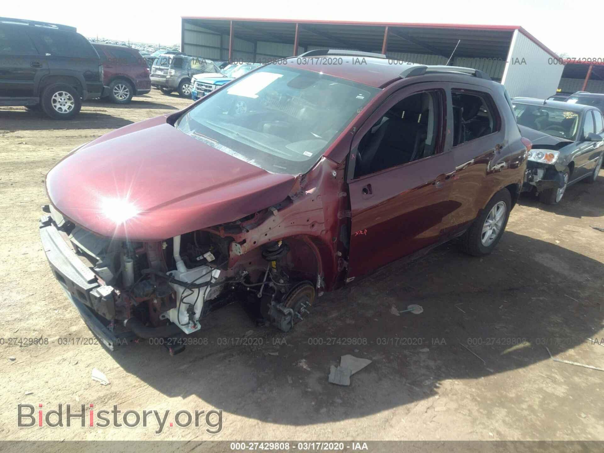 2017 CHEVROLET TRAX - VIN: 3GNCJPSB5HL194113 - Фото 2