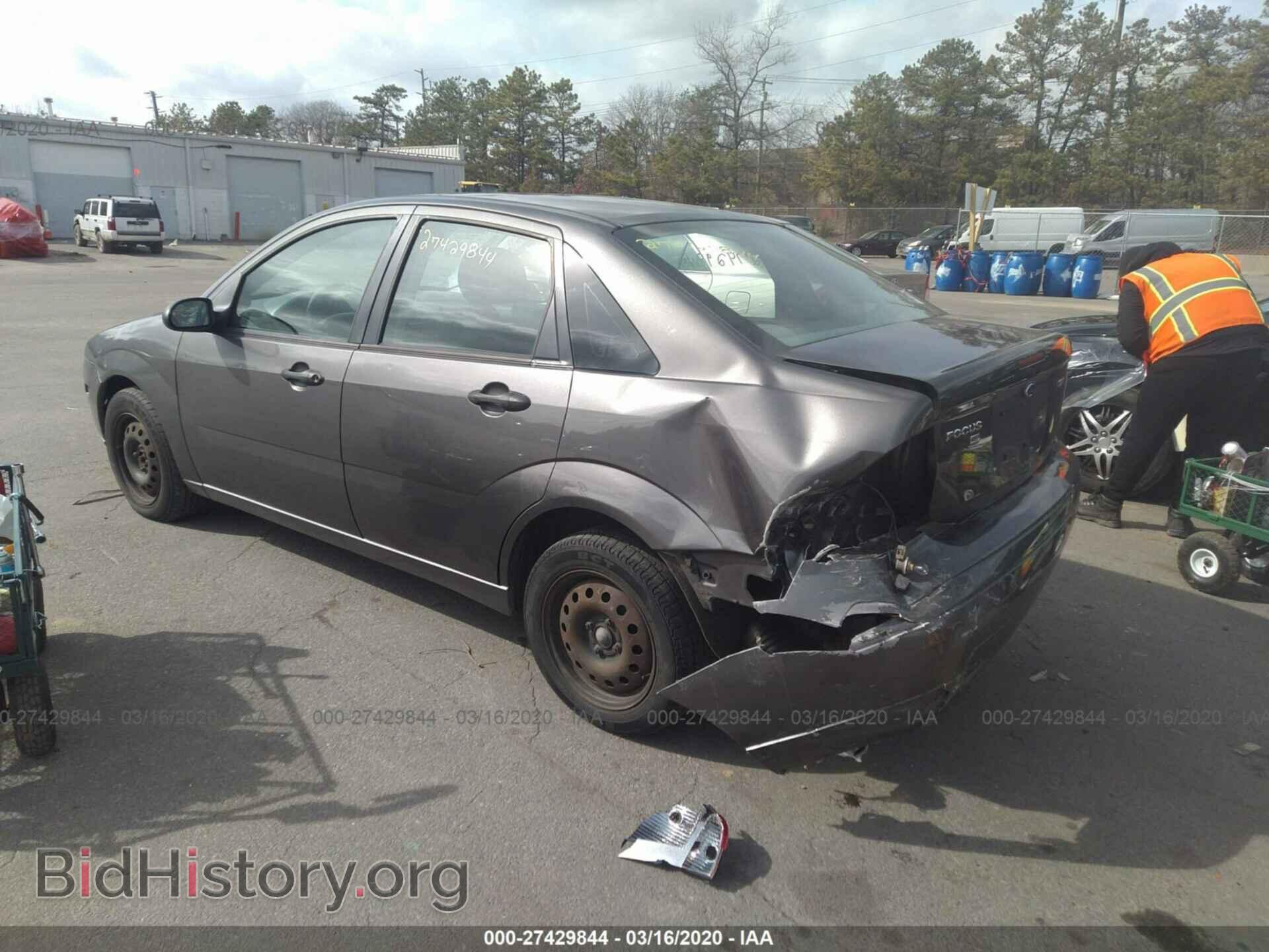 2005 FORD FOCUS - VIN: 1FAFP34N35W293741 - Фото 3