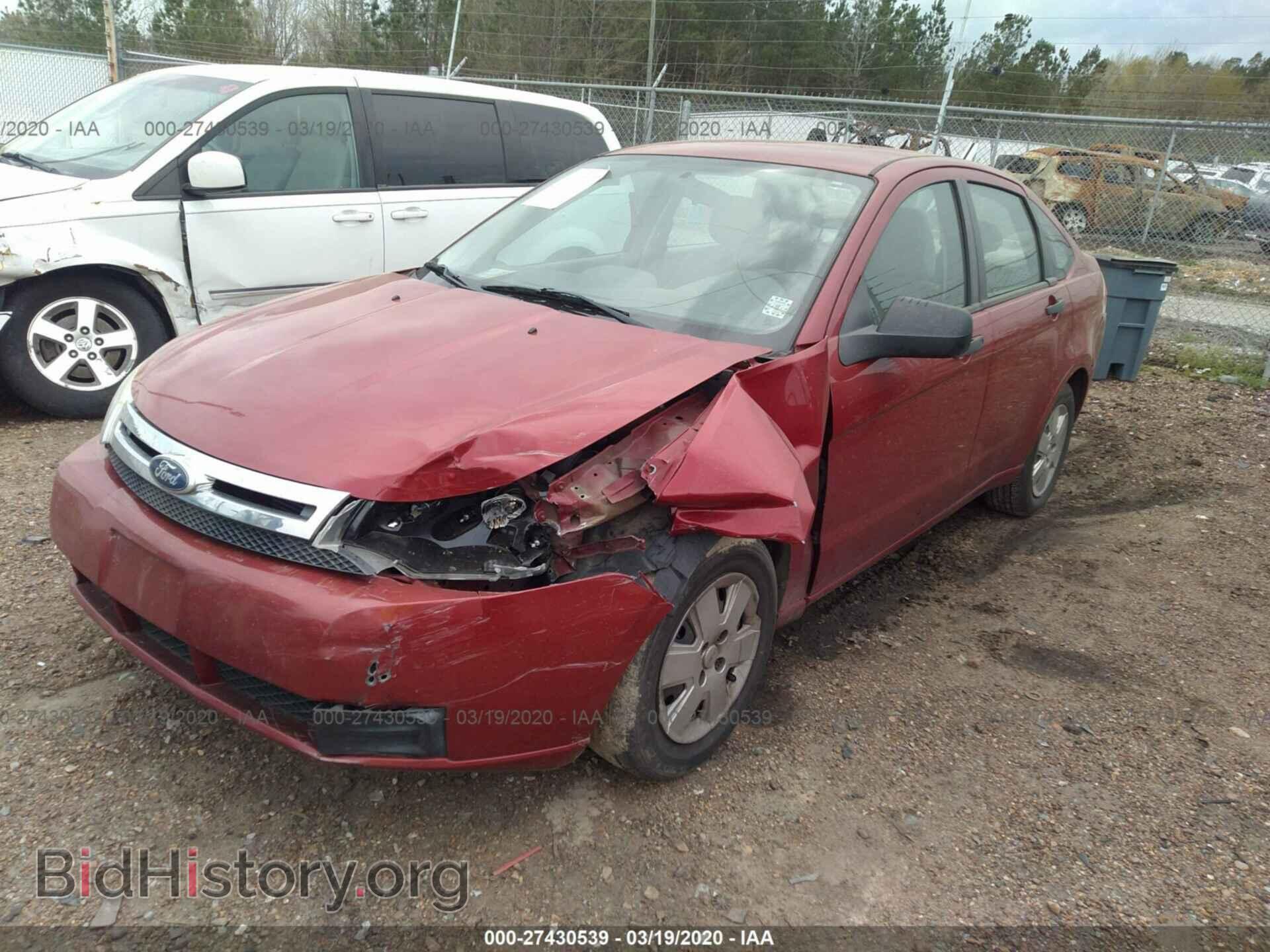 2011 FORD FOCUS - VIN: 1FAHP3EN0BW100965 - Фото 2