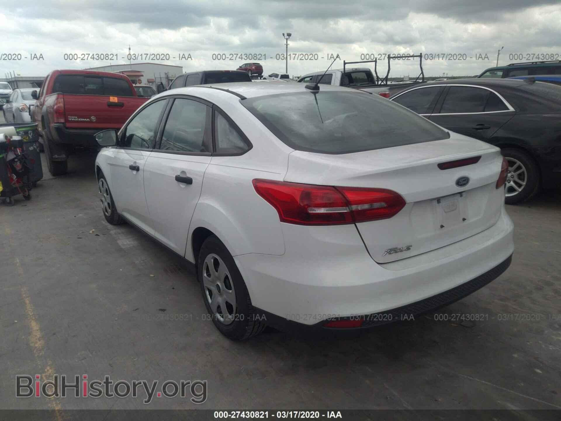 2017 FORD FOCUS - VIN: 1FADP3E24HL342334 - Фото 3