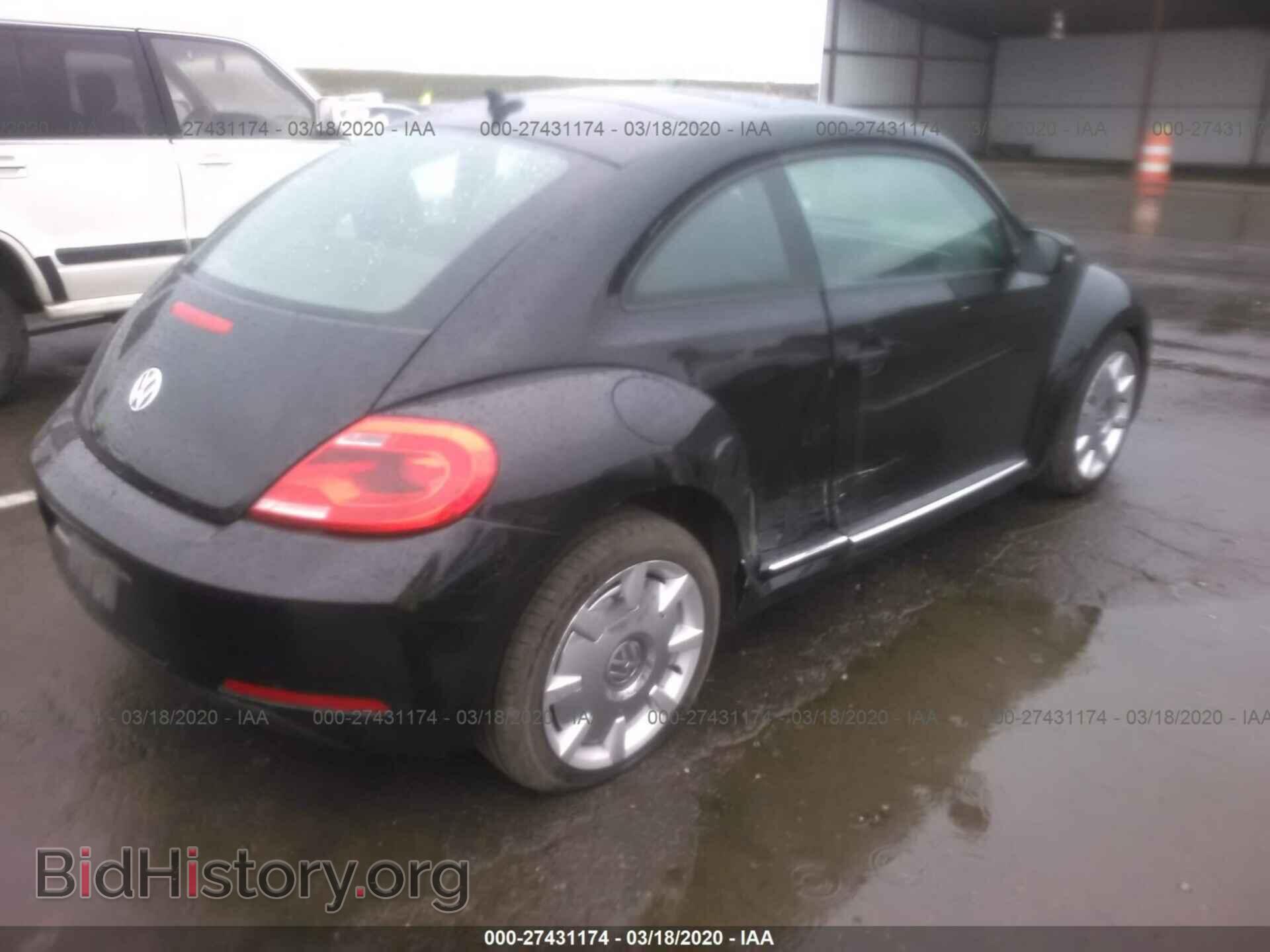 2012 VOLKSWAGEN BEETLE - VIN: 3VWJP7ATXCM630138 - Фото 4