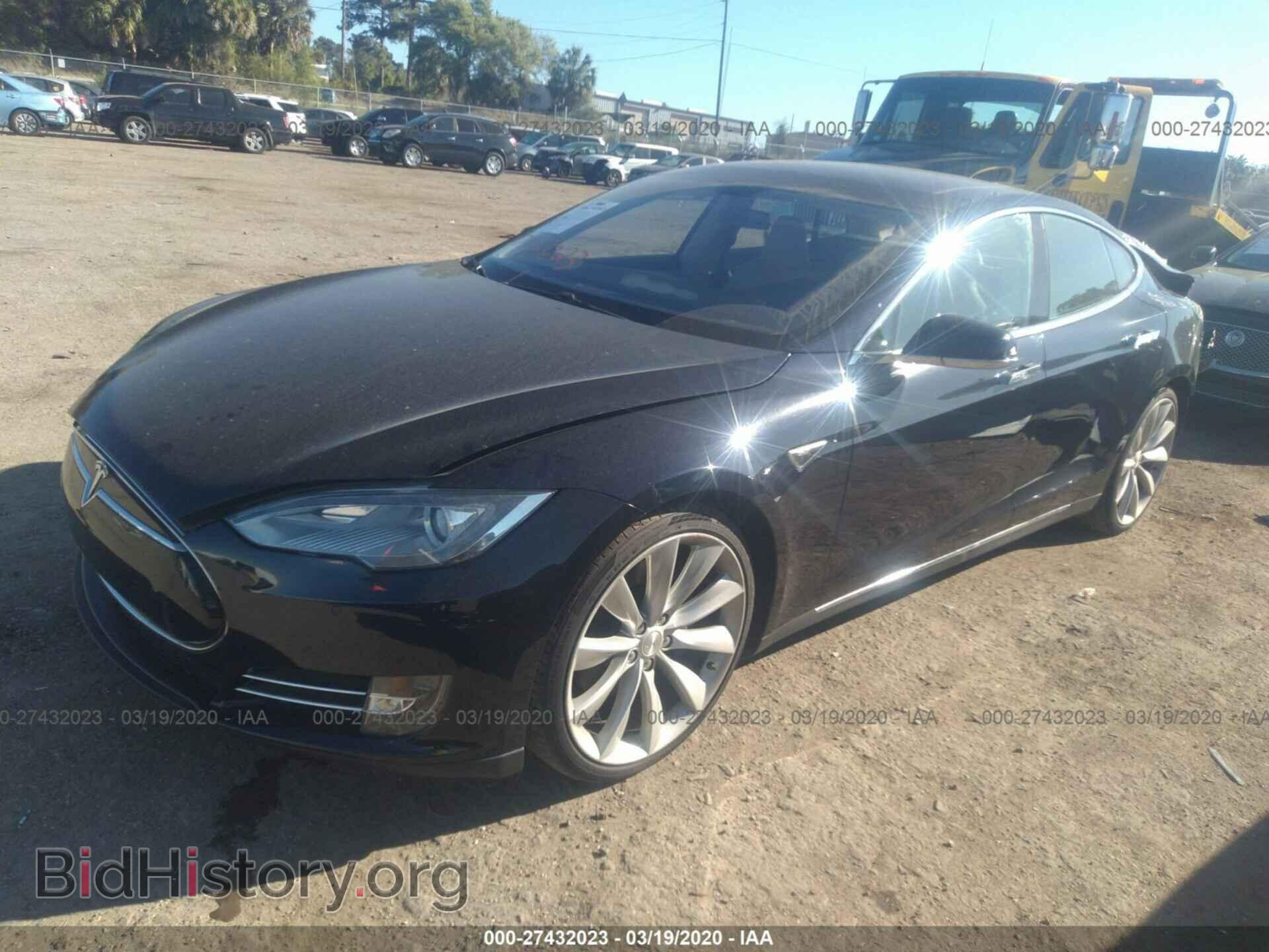 2014 TESLA MODEL S - VIN: 5YJSA1H10EFP40455 - Фото 2