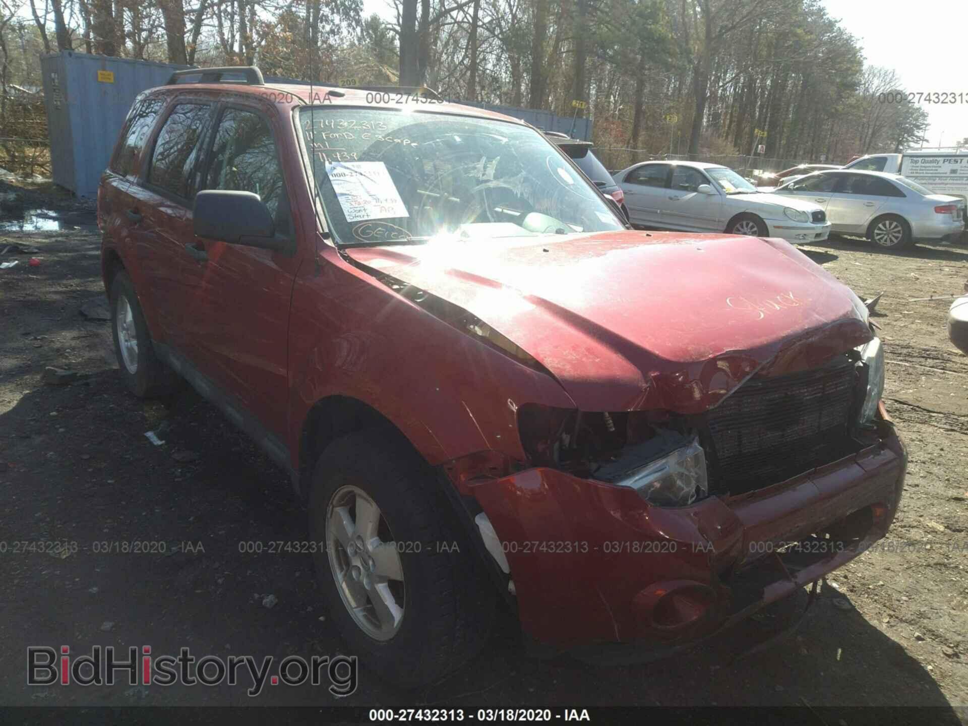 Фотография 1FMCU0DG4BKB08942 - FORD ESCAPE 2011