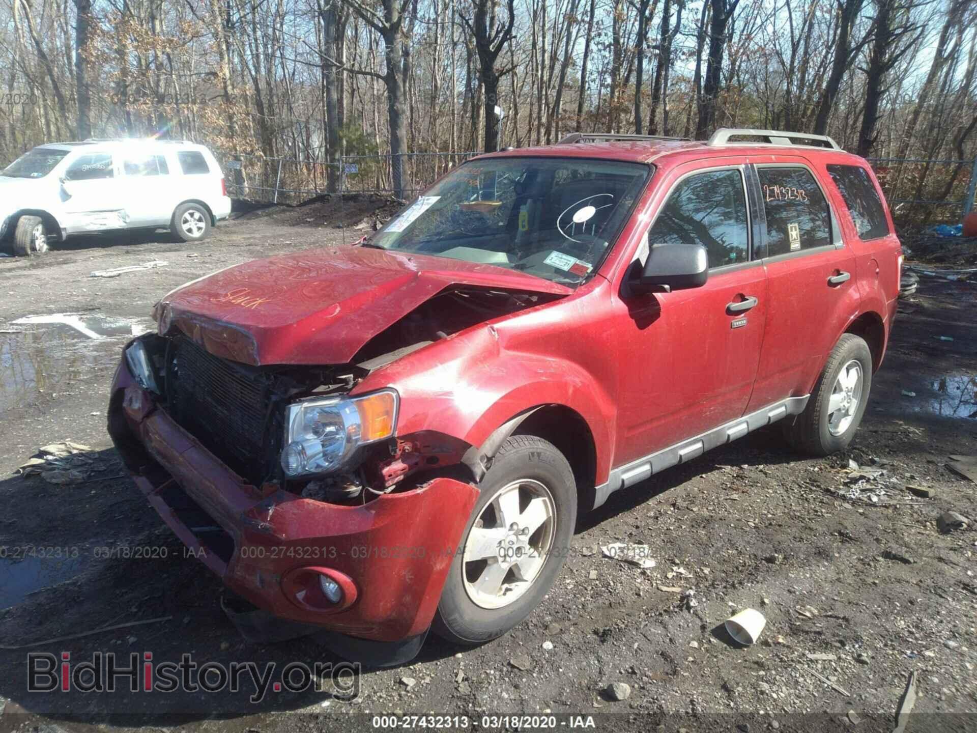 2011 FORD ESCAPE - VIN: 1FMCU0DG4BKB08942 - Фото 2