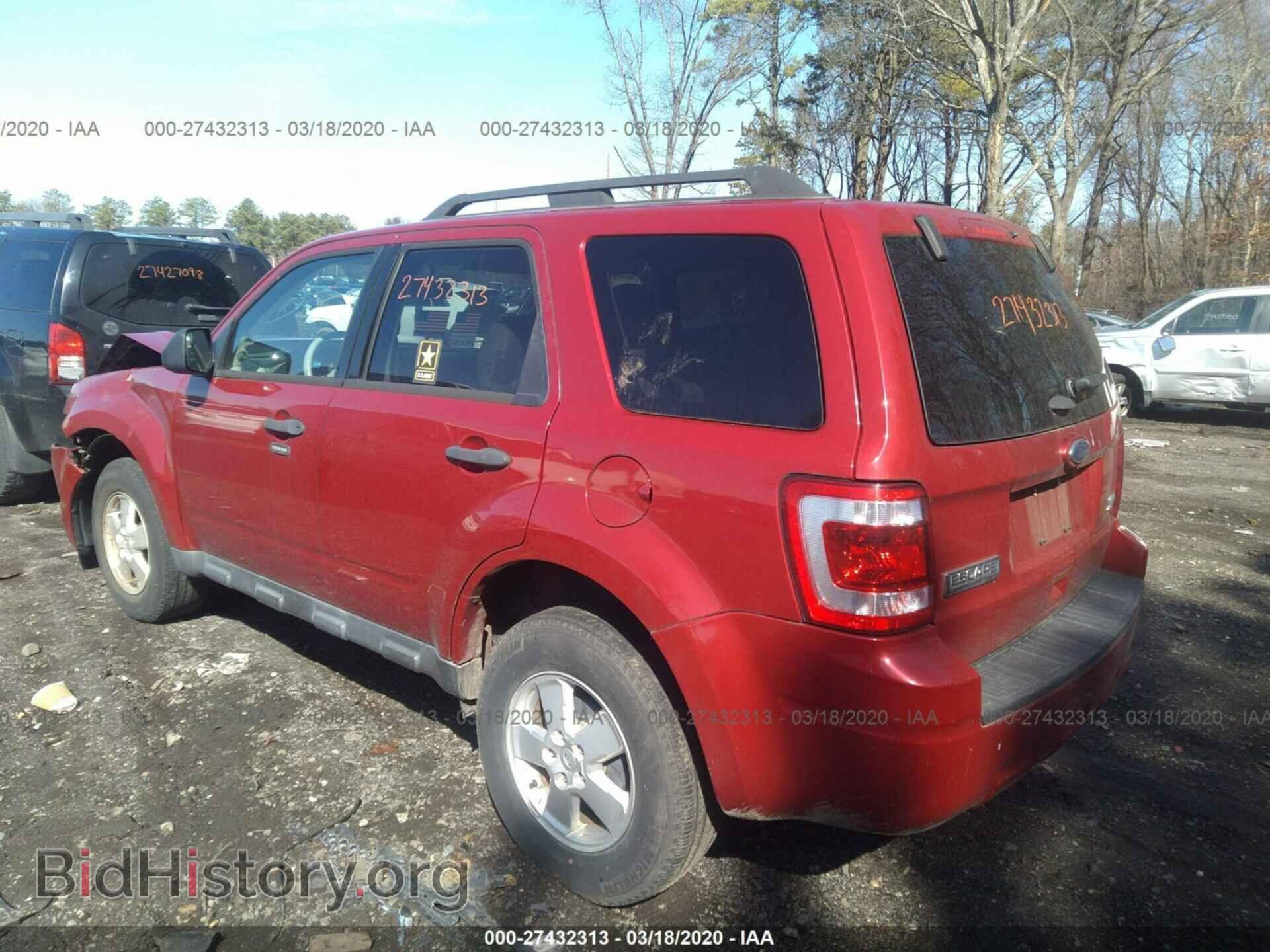 2011 FORD ESCAPE - VIN: 1FMCU0DG4BKB08942 - Фото 3