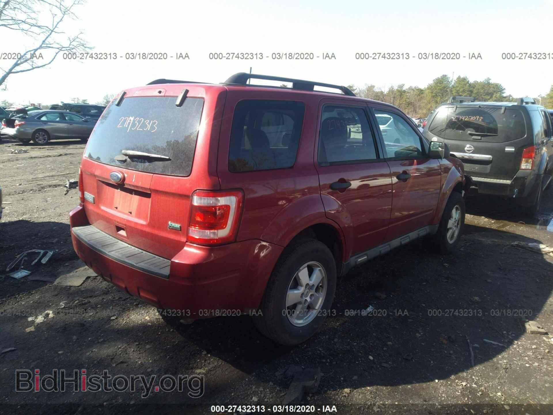 2011 FORD ESCAPE - VIN: 1FMCU0DG4BKB08942 - Фото 4