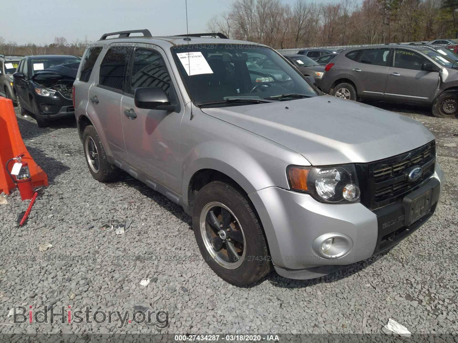 Фотография 1FMCU93G89KA00436 - FORD ESCAPE 2009