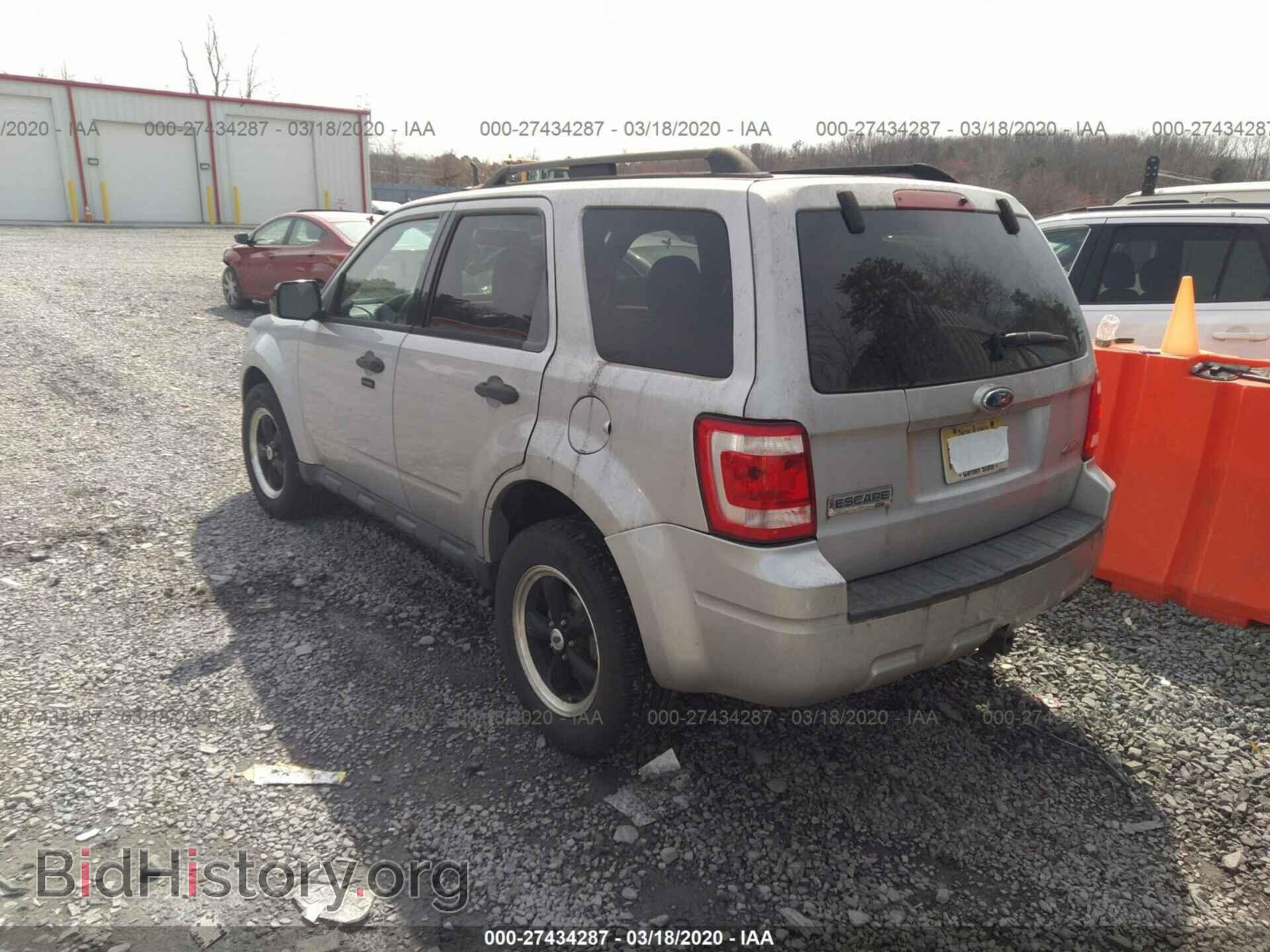 2009 FORD ESCAPE - VIN: 1FMCU93G89KA00436 - Фото 3