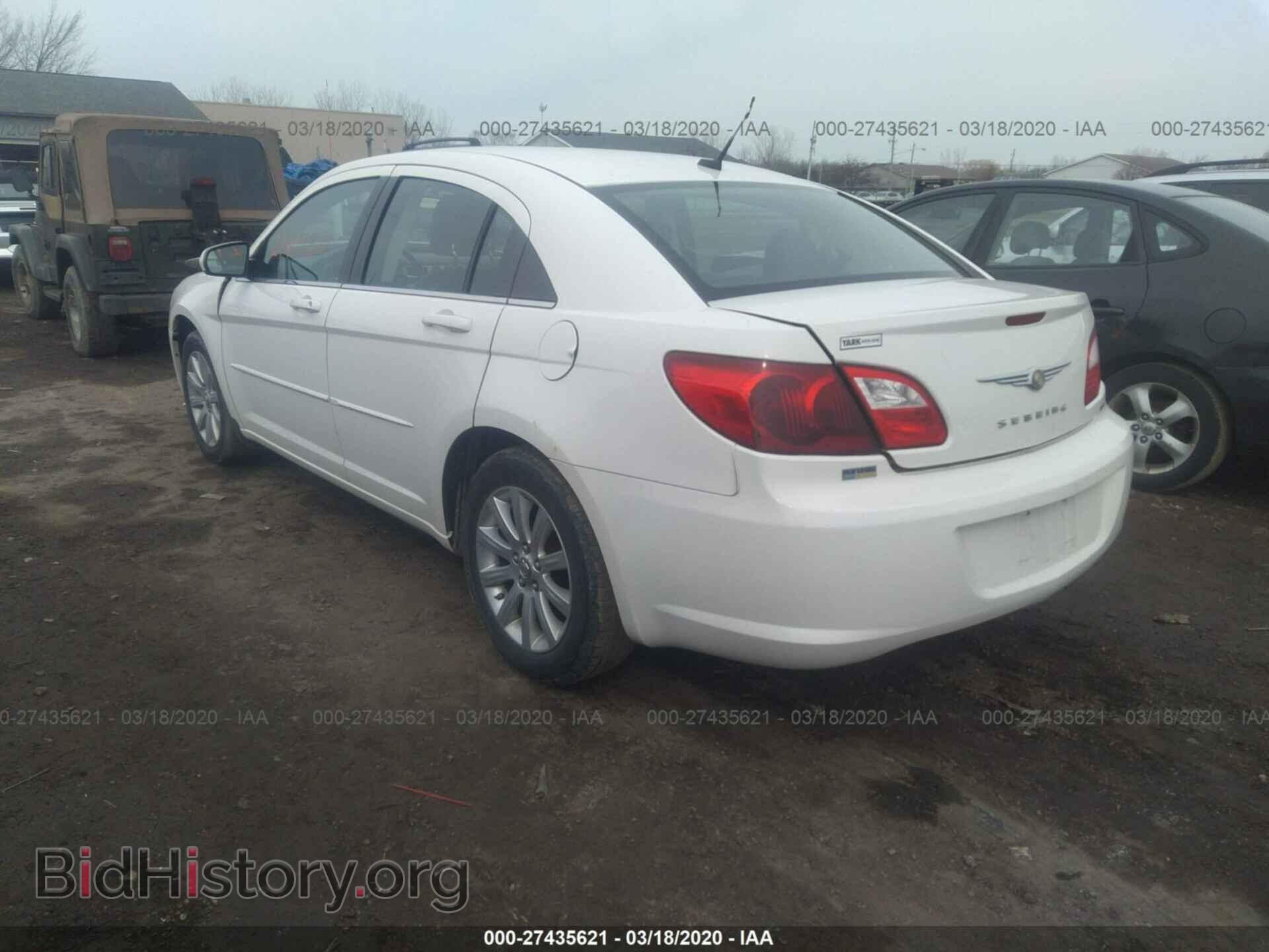 2010 CHRYSLER SEBRING - VIN: 1C3CC5FD1AN194543 - Фото 3