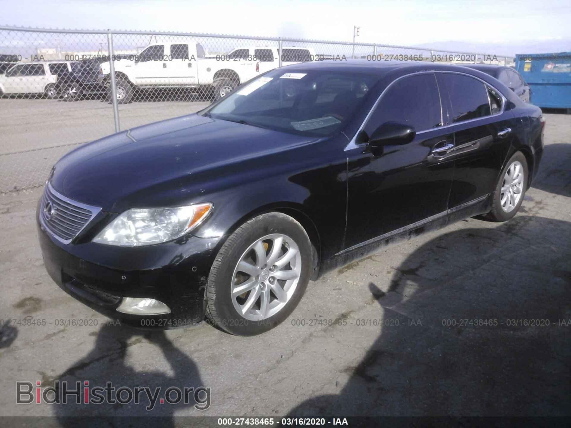 2009 LEXUS LS - VIN: JTHBL46F095091501 - Фото 2