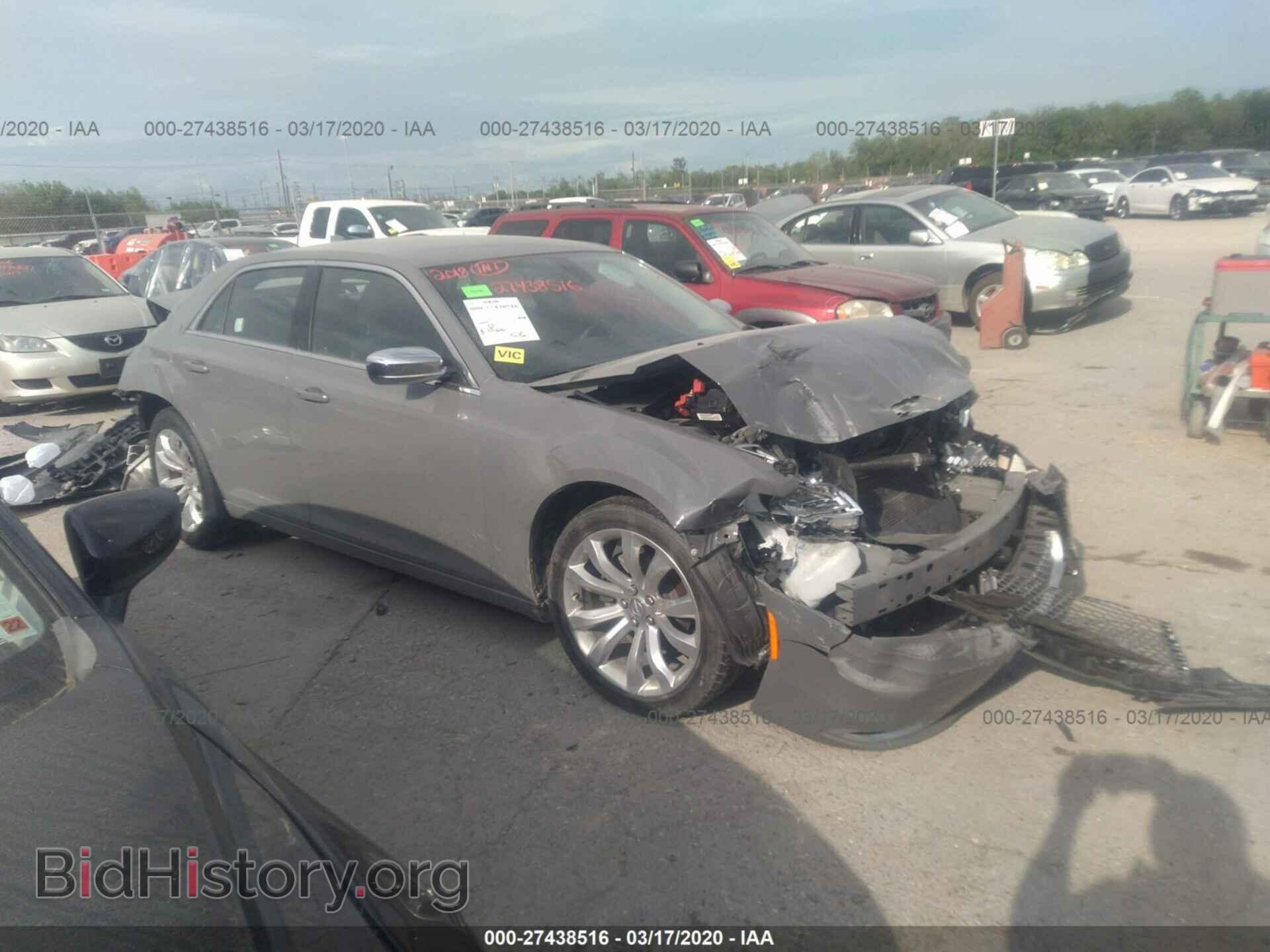 Фотография 2C3CCAAG7JH320522 - CHRYSLER 300 2018