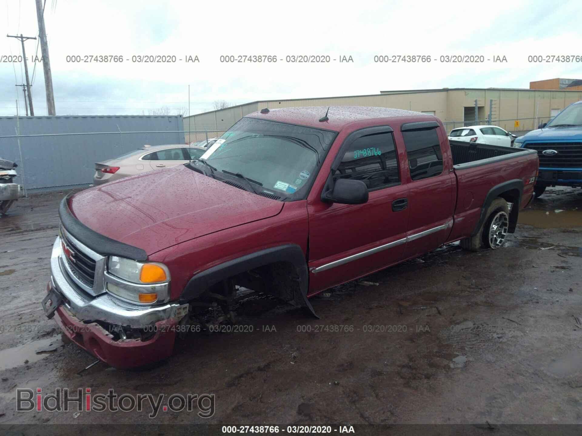 2005 GMC NEW SIERRA - VIN: 2GTEK19B951123320 - Фото 2