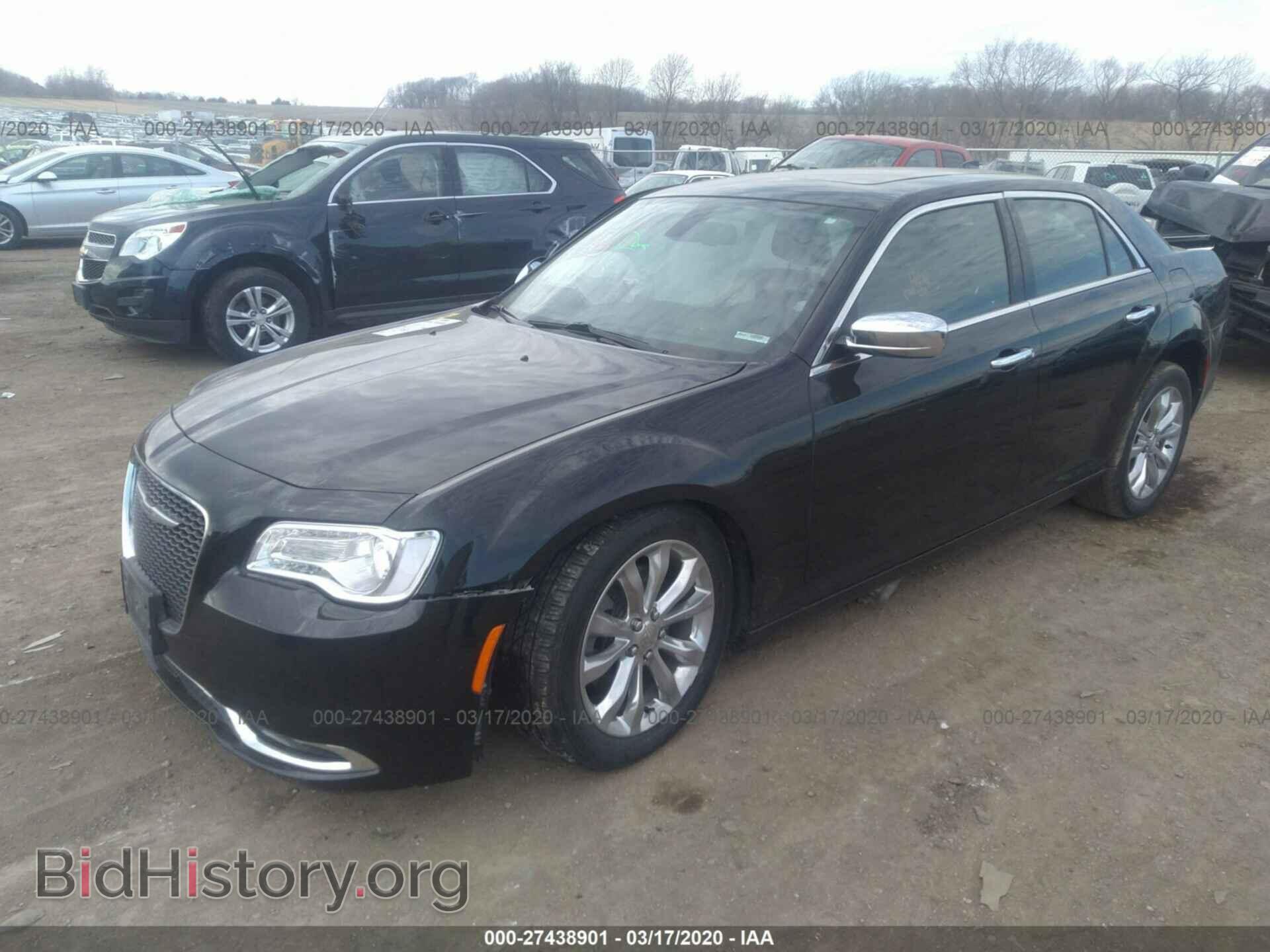 2017 CHRYSLER 300C - VIN: 2C3CCAKG6HH565420 - Фото 2