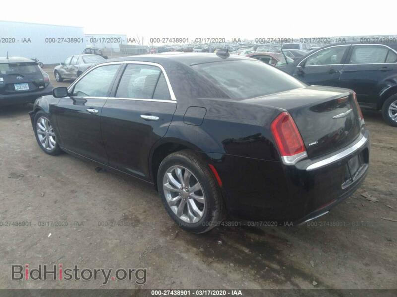 2017 Chrysler 300C (VIN 2C3CCAKG6HH565420) — photo 3 of 10