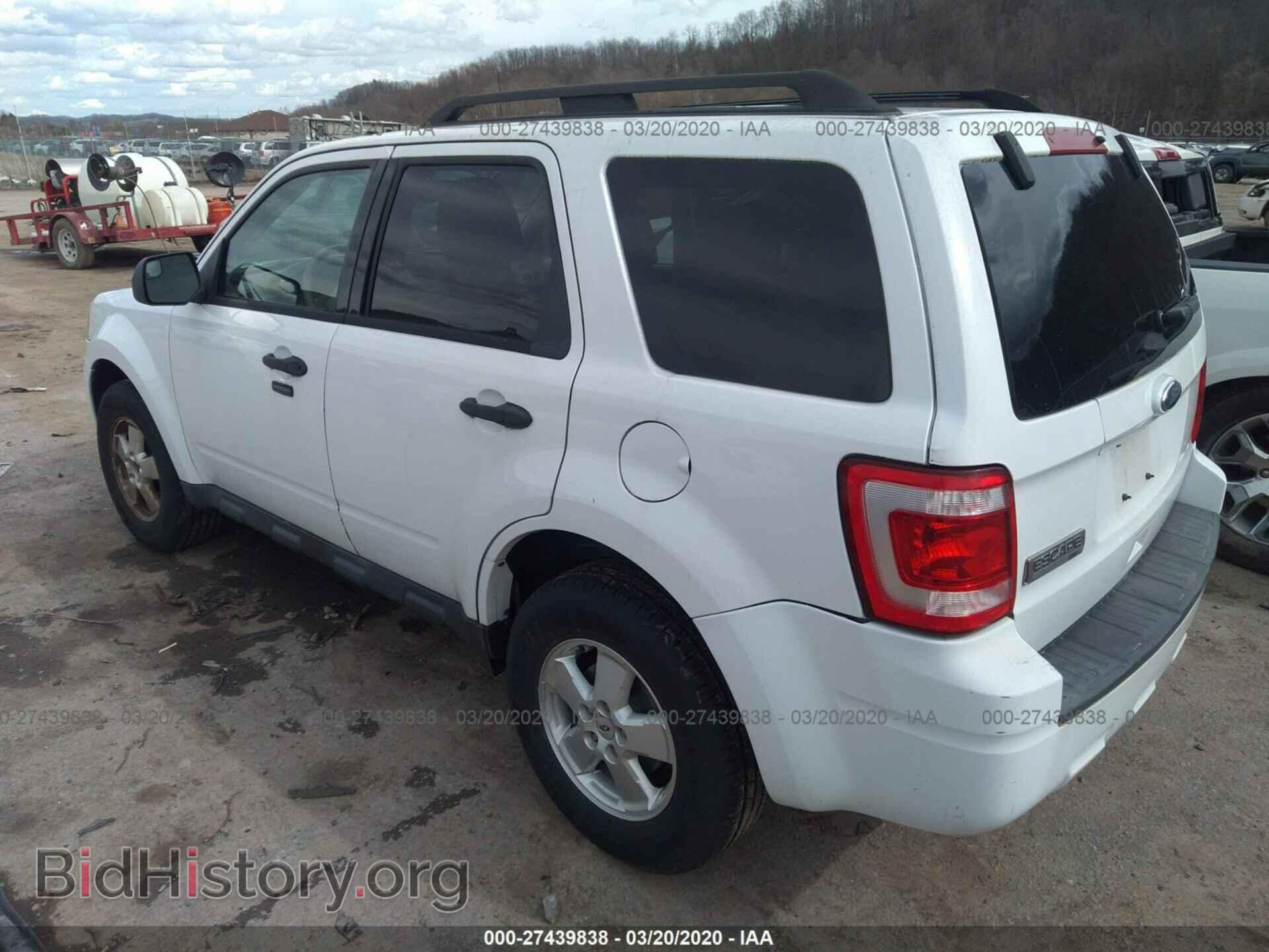 2011 FORD ESCAPE - VIN: 1FMCU9D77BKB99452 - Фото 3