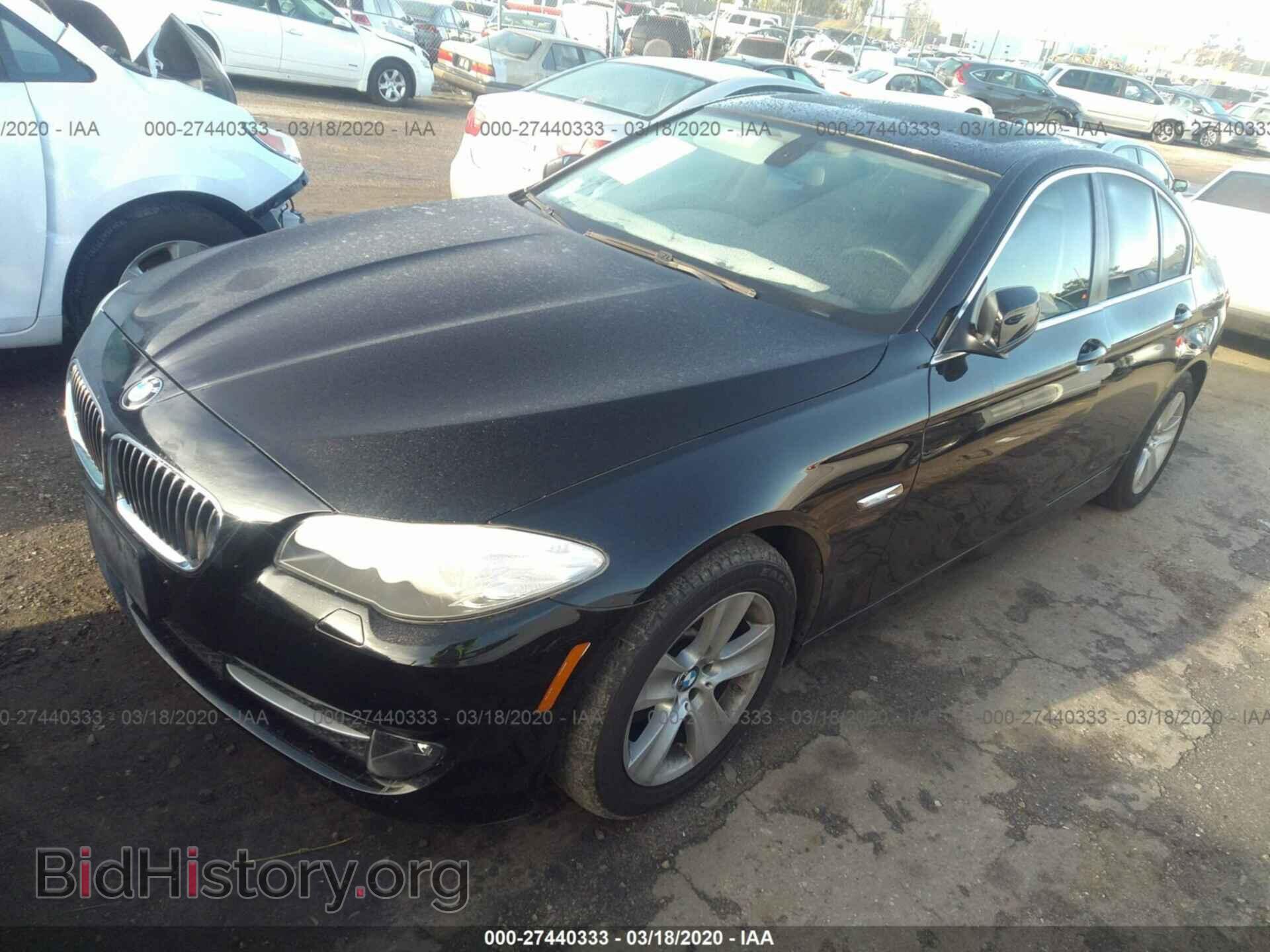 2011 BMW 528 - VIN: WBAFR1C59BC744613 - Фото 2