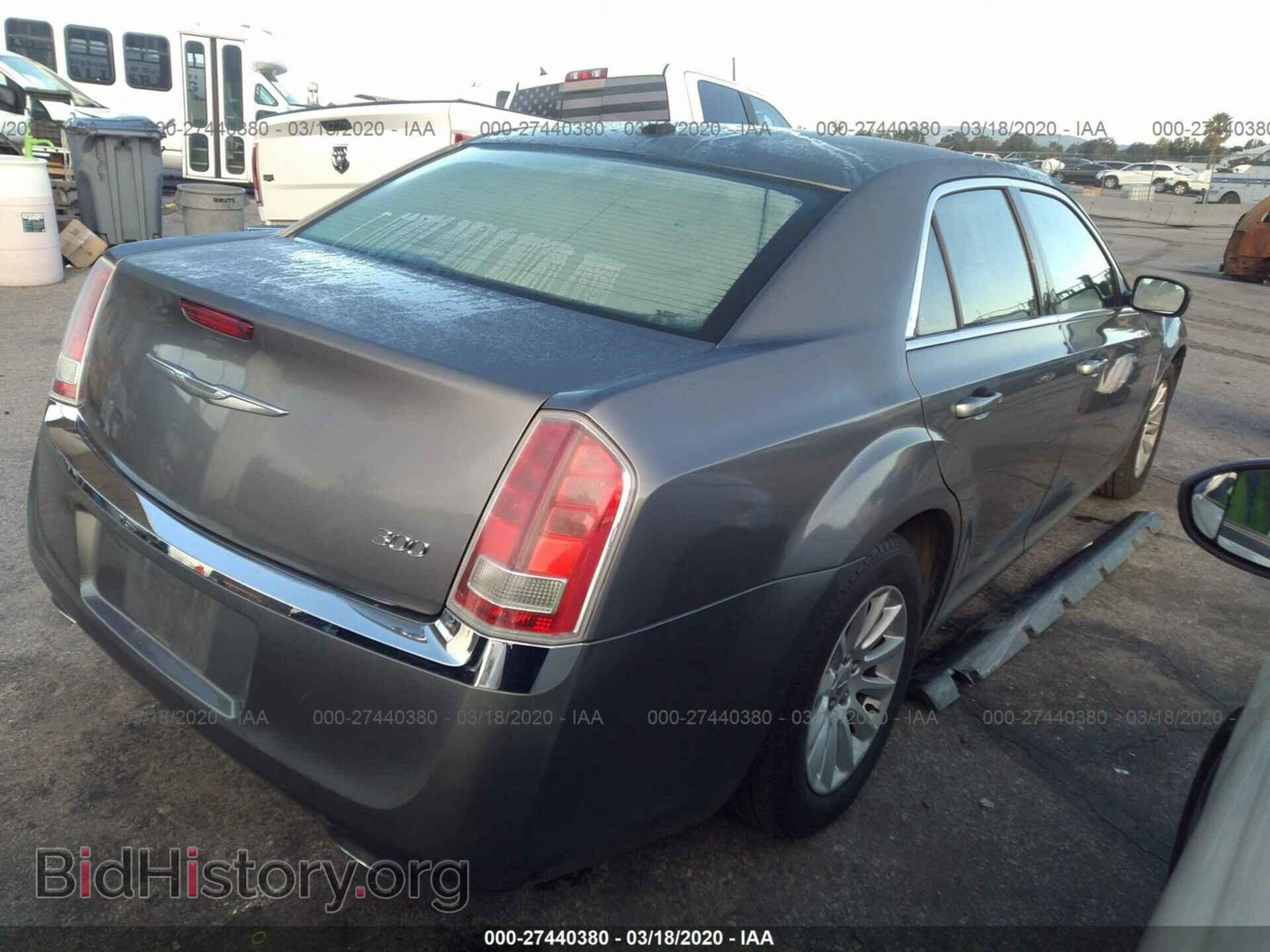 2012 CHRYSLER 300 - VIN: 2C3CCAAG3CH129618 - Photo 4