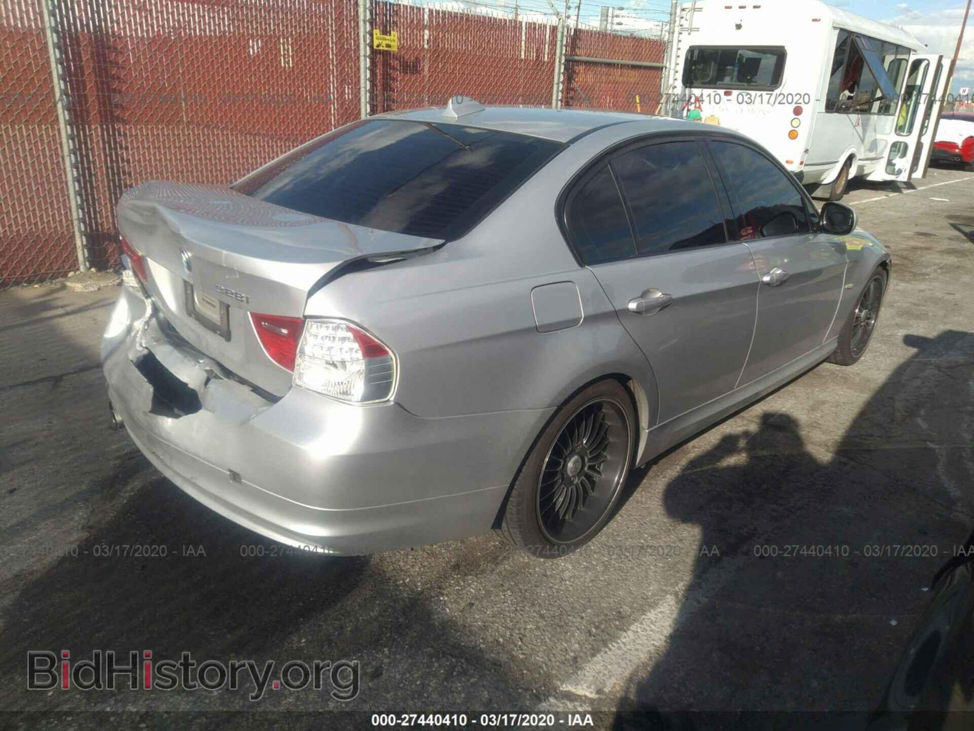 2011 BMW 328 - VIN: WBAPH5G52BNM73617 - Фото 4