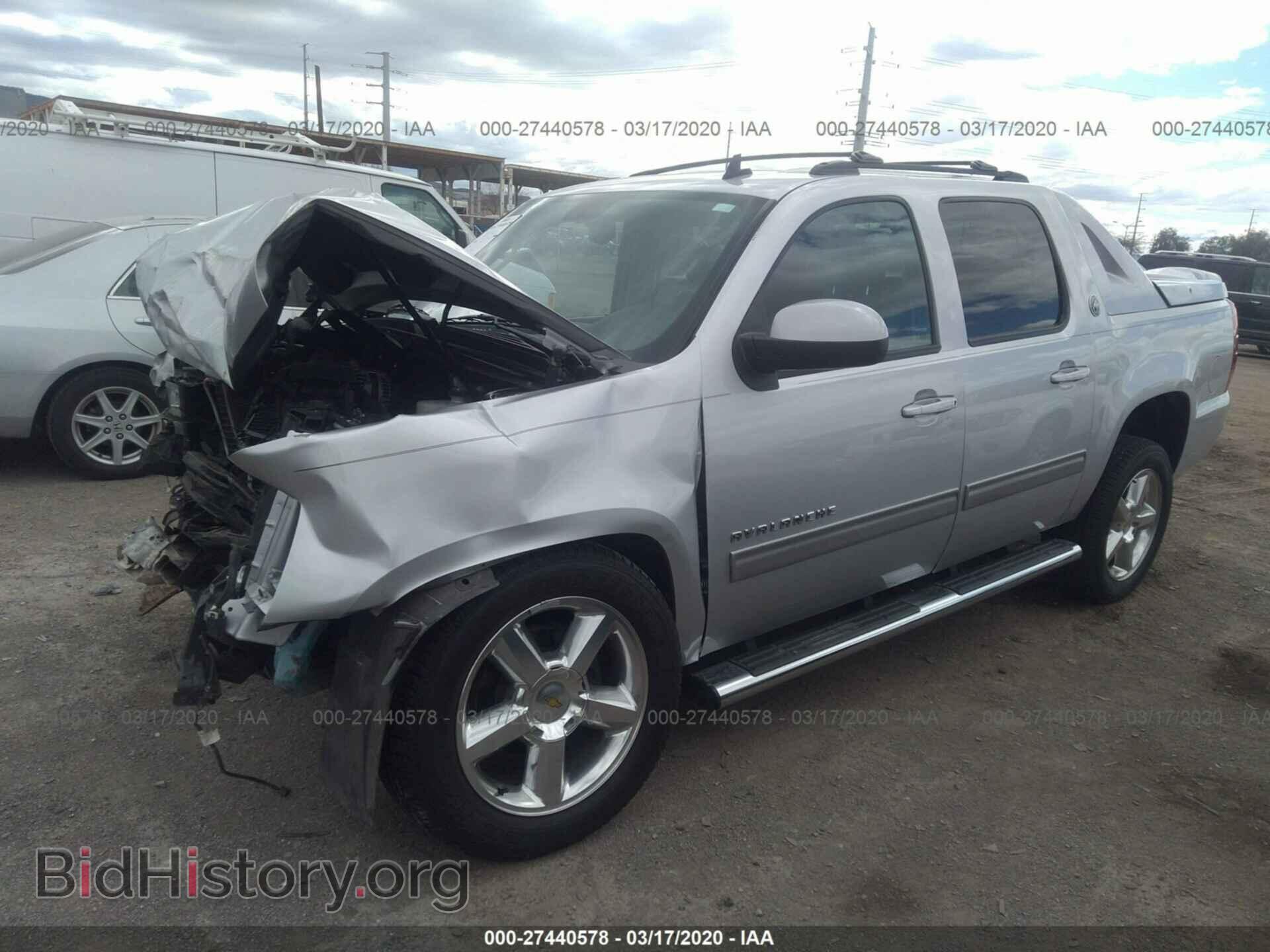 2013 CHEVROLET AVALANCHE - VIN: 3GNMCEE04DG370603 - Фото 2