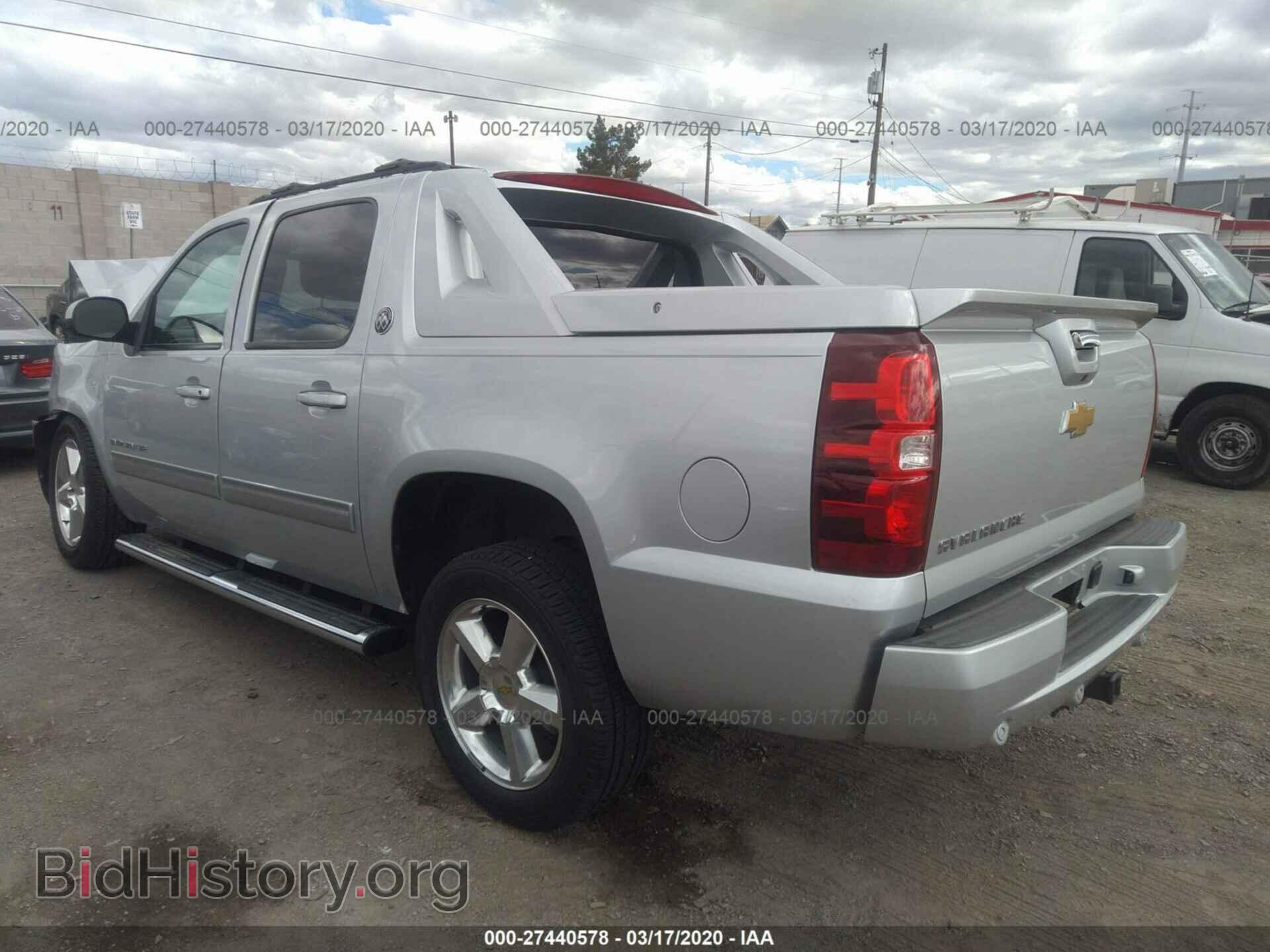 2013 CHEVROLET AVALANCHE - VIN: 3GNMCEE04DG370603 - Фото 3