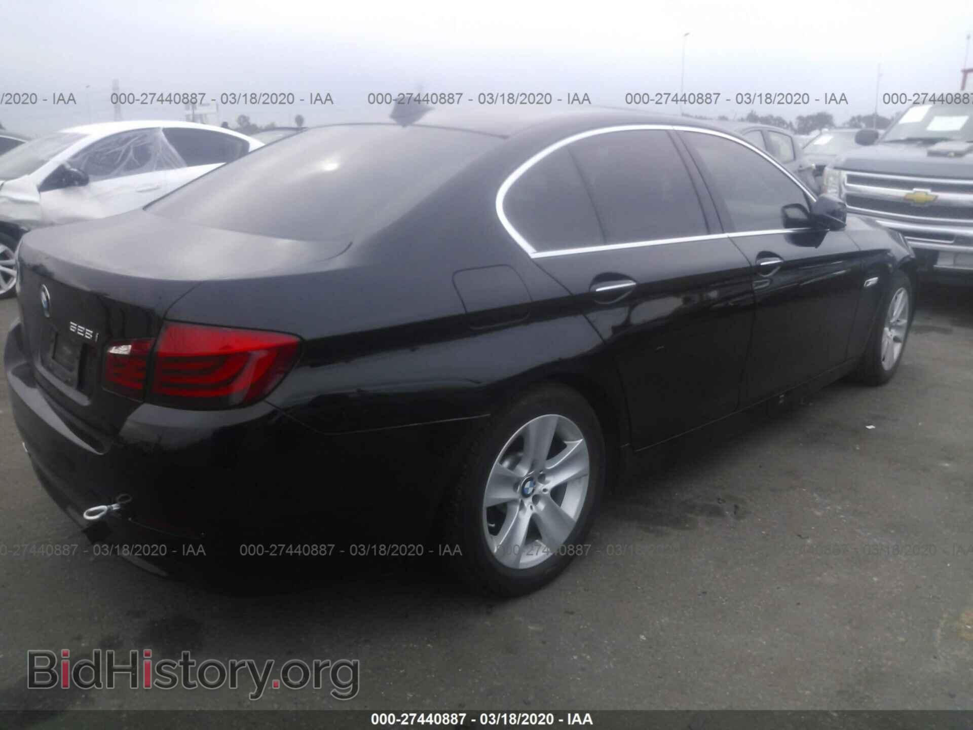 2013 BMW 528 - VIN: WBAXG5C55DDY32878 - Photo 4