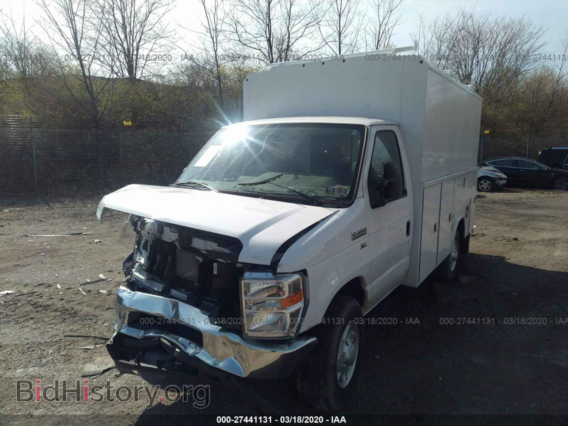 2018 FORD ECONOLINE - VIN: 1FDWE3F61JDC21704 - Фото 2