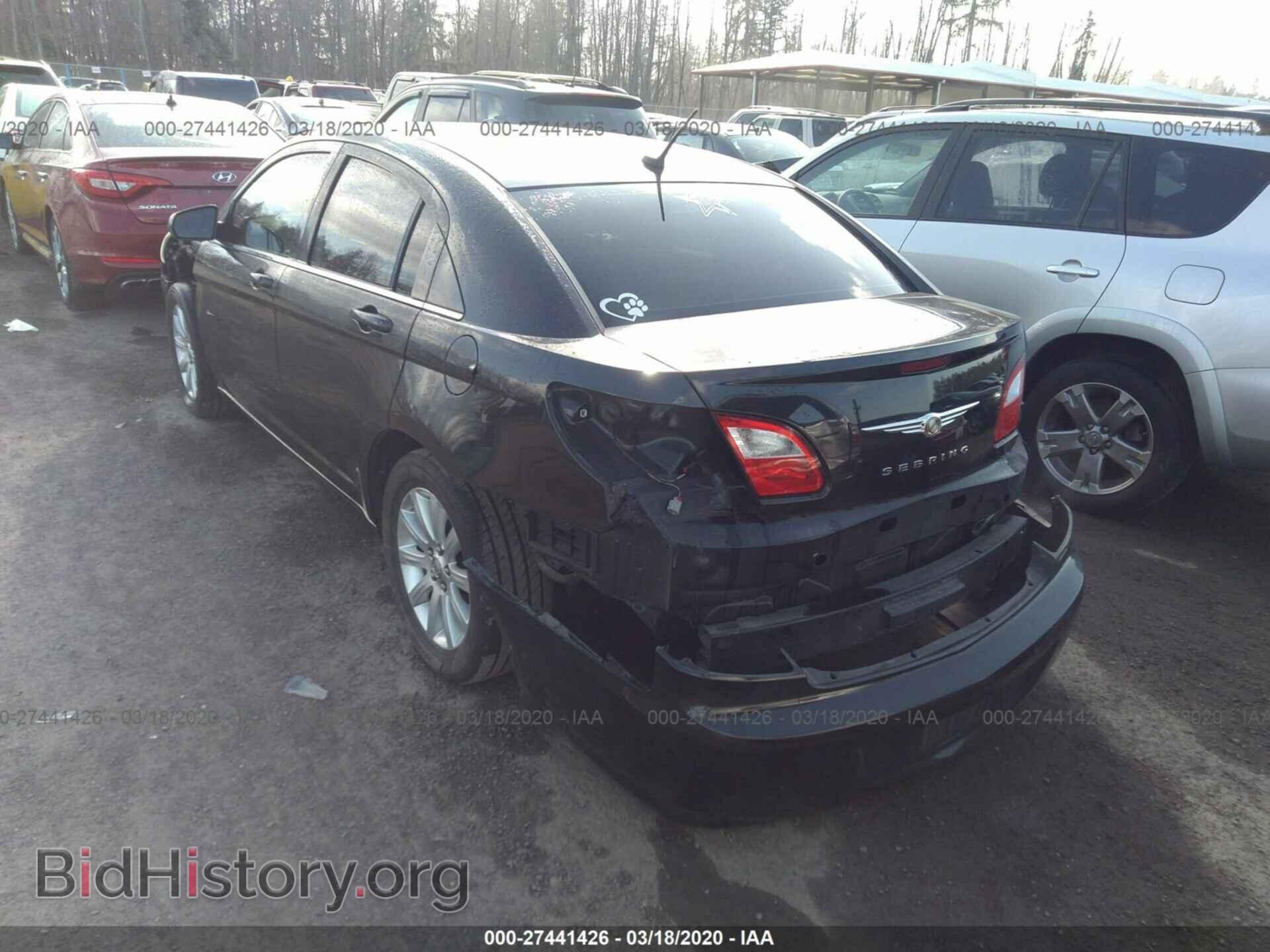 2010 CHRYSLER SEBRING - VIN: 1C3CC5FB7AN213675 - Фото 3