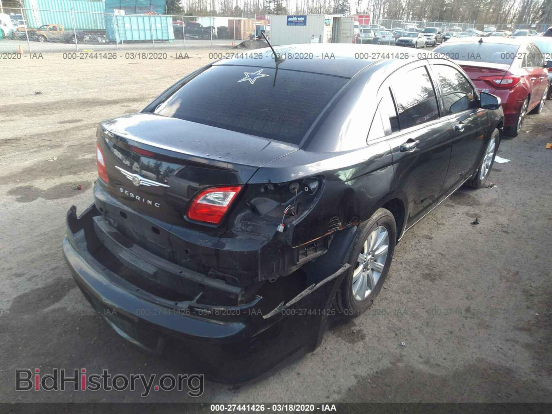 2010 CHRYSLER SEBRING - VIN: 1C3CC5FB7AN213675 - Фото 4