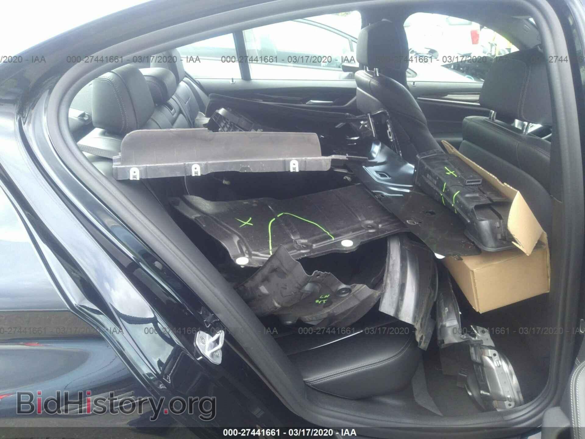 2019 BMW 530E - VIN: WBAJA9C53KB254352 - Фото 8