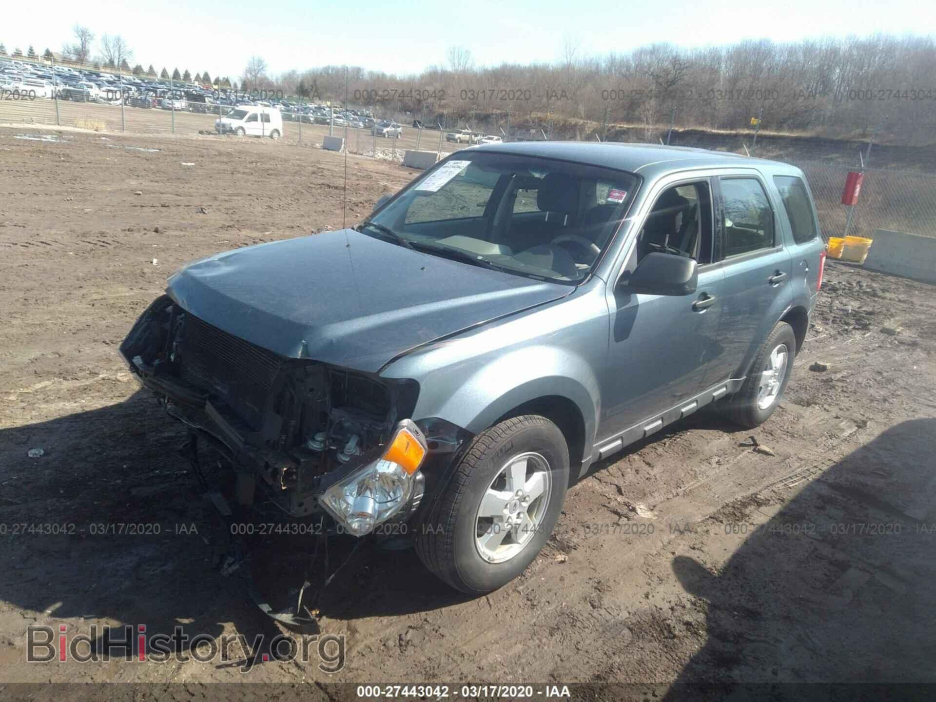 2011 FORD ESCAPE - VIN: 1FMCU0C74BKC48880 - Фото 2