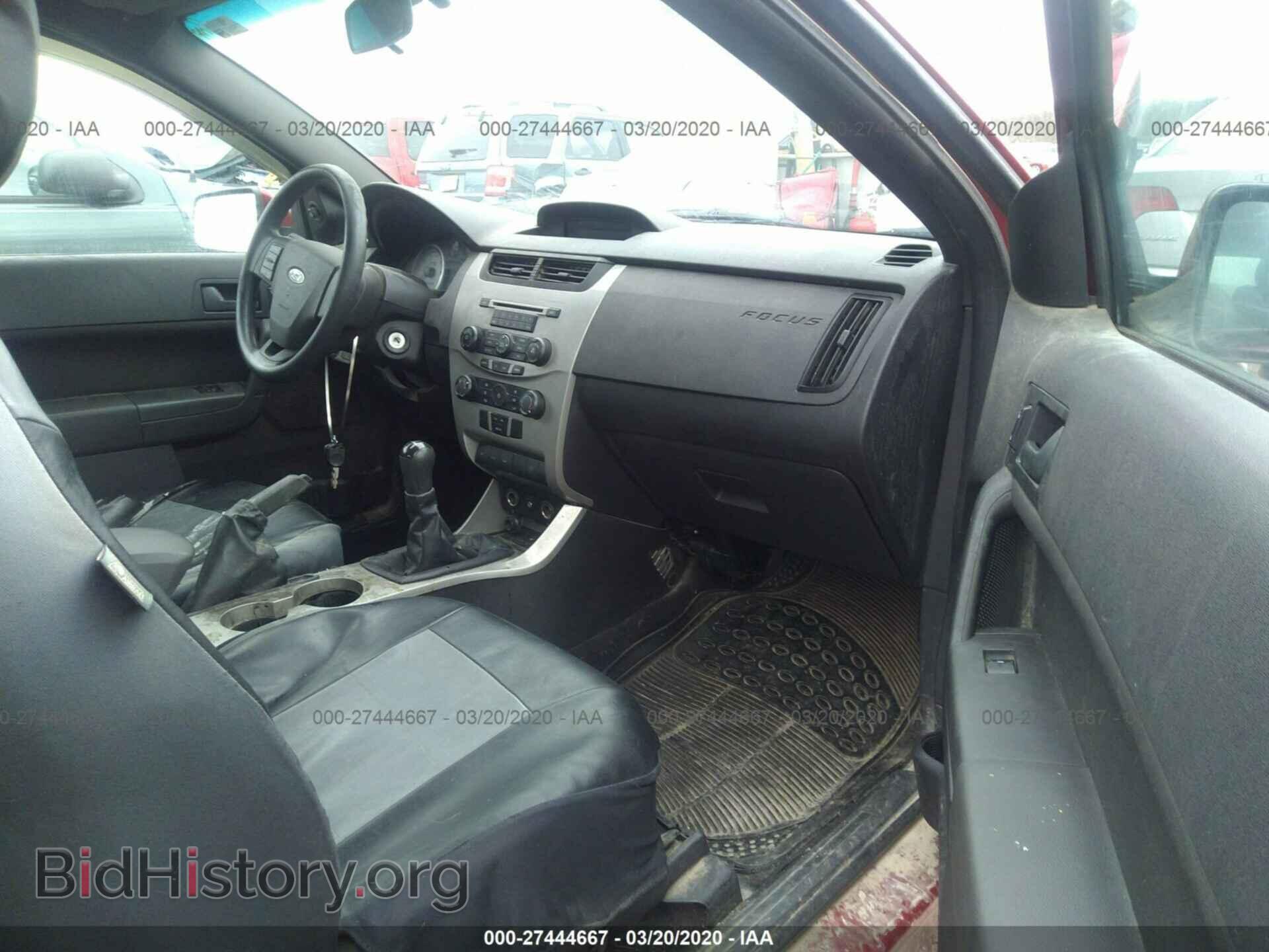 2009 FORD FOCUS - VIN: 1FAHP32N49W184187 - Фото 5