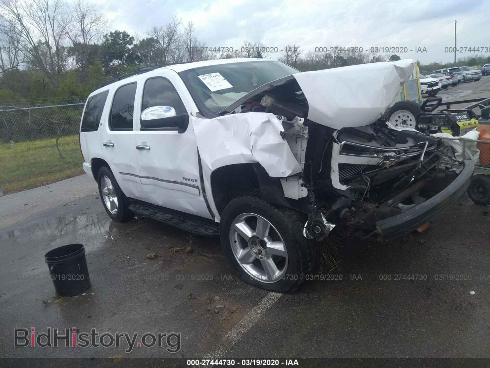 Photo 1GNUCCE05AR189574 - CHEVROLET TAHOE 2010