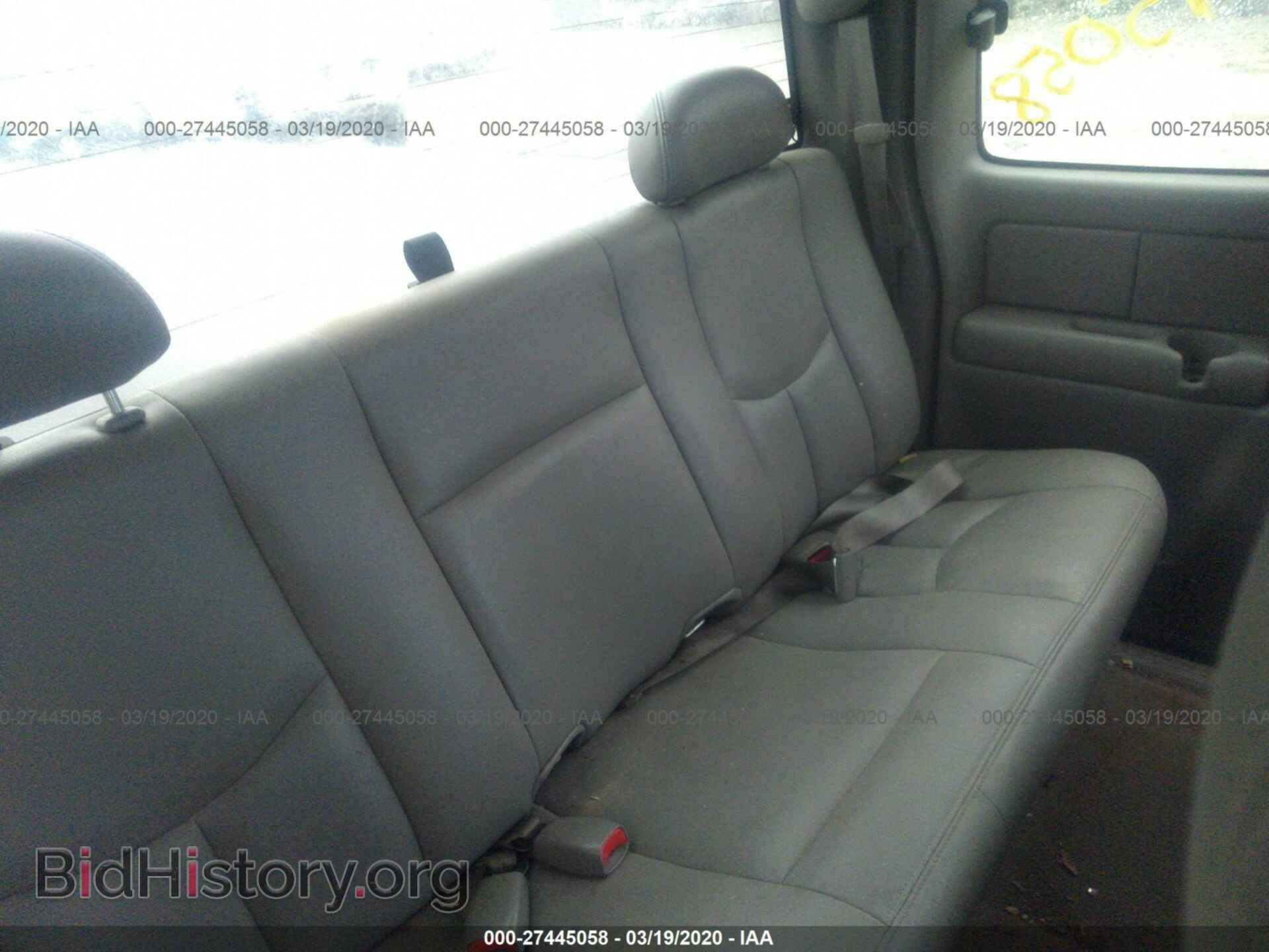 2004 GMC NEW SIERRA - VIN: 2GTEK19T741235542 - Фото 8