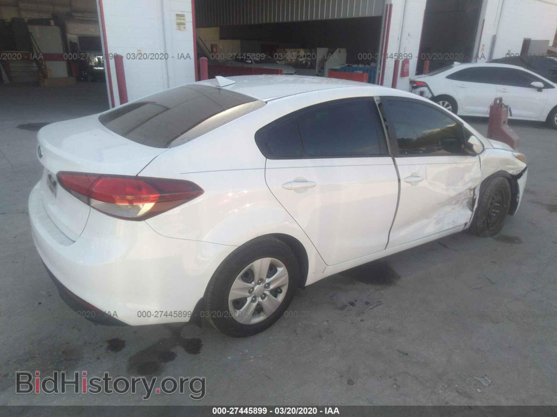 2017 KIA FORTE - VIN: 3KPFK4A79HE100558 - Photo 4