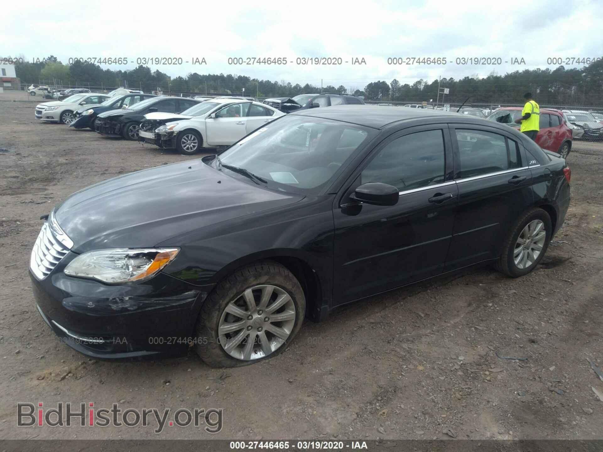 2012 CHRYSLER 200 - VIN: 1C3CCBBG2CN153940 - Фото 2