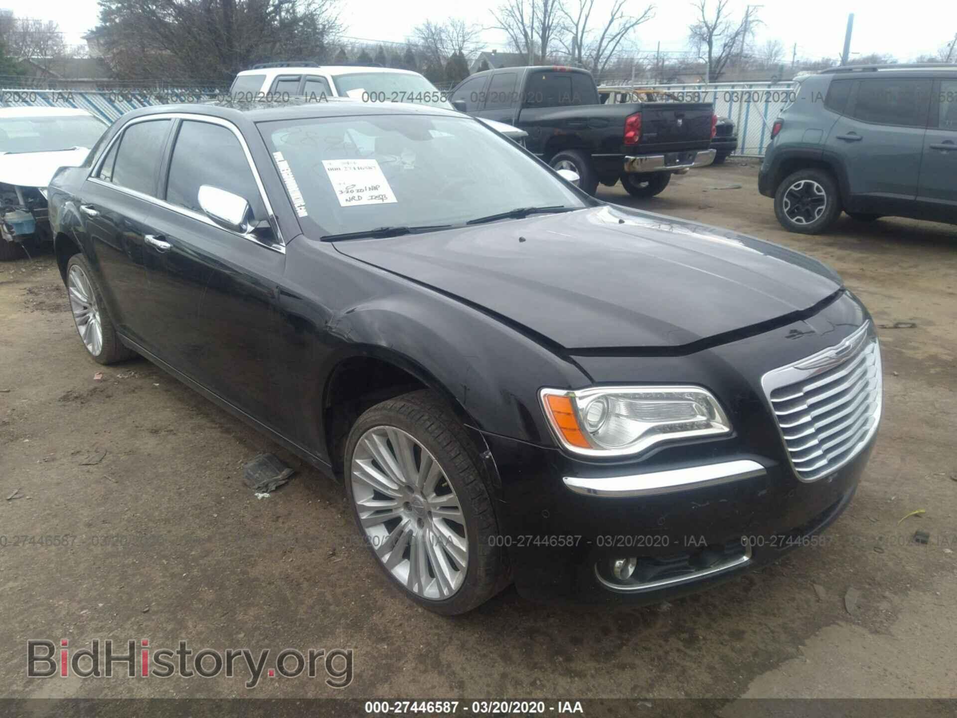 Фотография 2C3CCAET8CH174450 - CHRYSLER 300C 2012