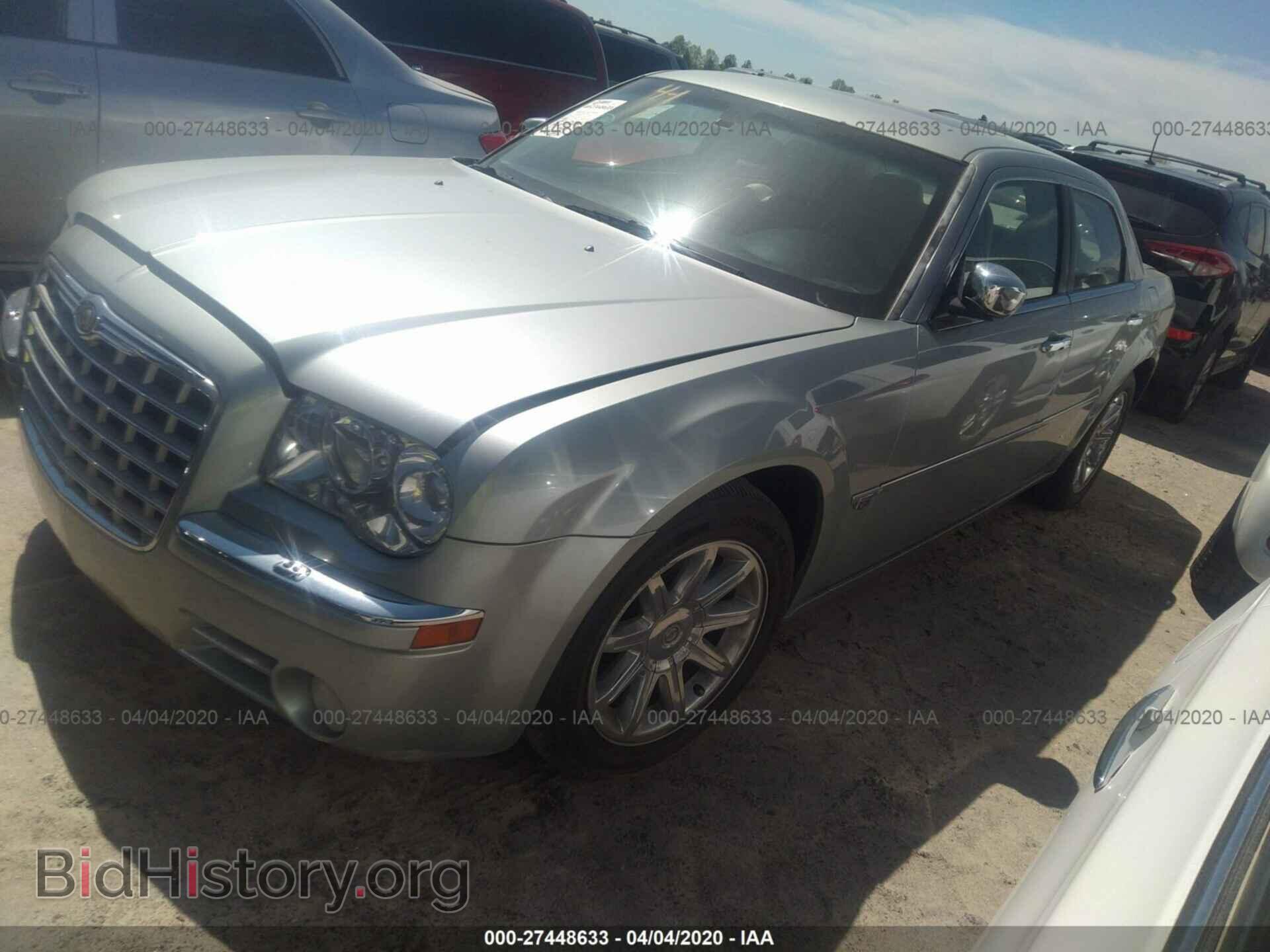 2006 CHRYSLER 300C - VIN: 2C3LA63H36H439975 - Фото 2