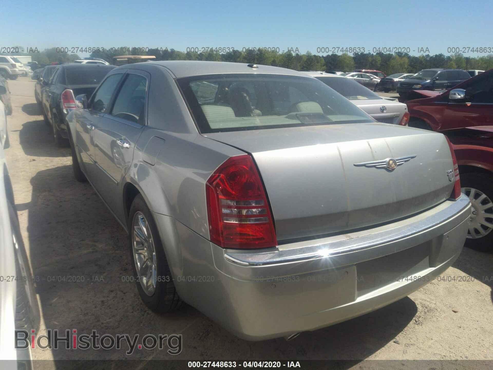 2006 CHRYSLER 300C - VIN: 2C3LA63H36H439975 - Фото 3