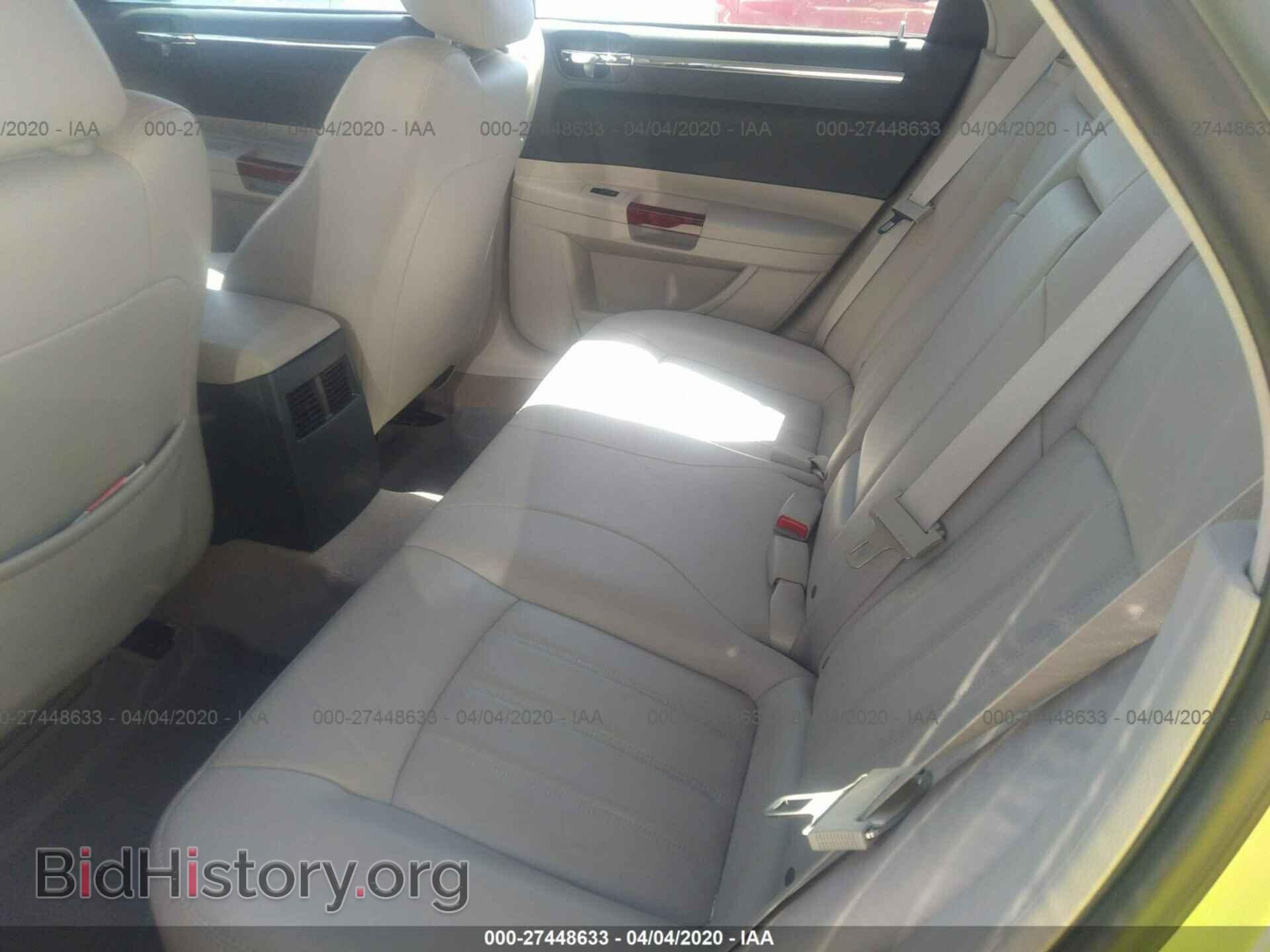 2006 CHRYSLER 300C - VIN: 2C3LA63H36H439975 - Фото 8