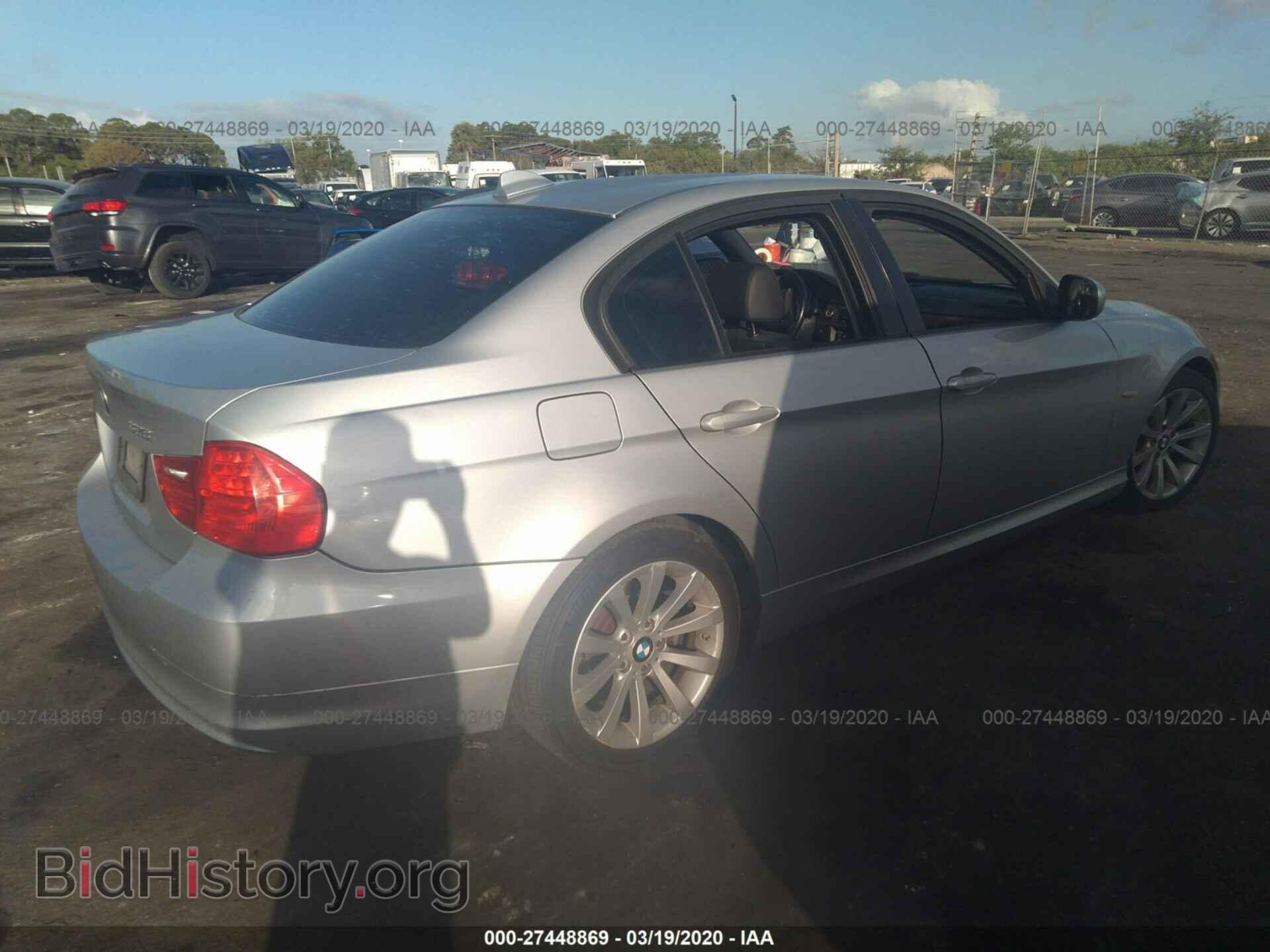2011 BMW 328 - VIN: WBAPH7G52BNM57137 - Фото 4