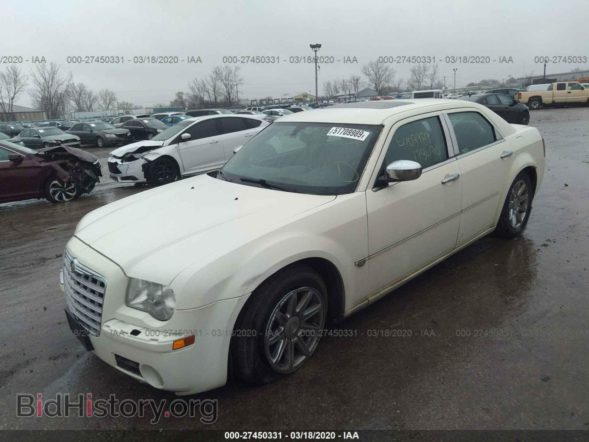 2006 CHRYSLER 300C - VIN: 2C3LA63H86H170825 - Фото 2